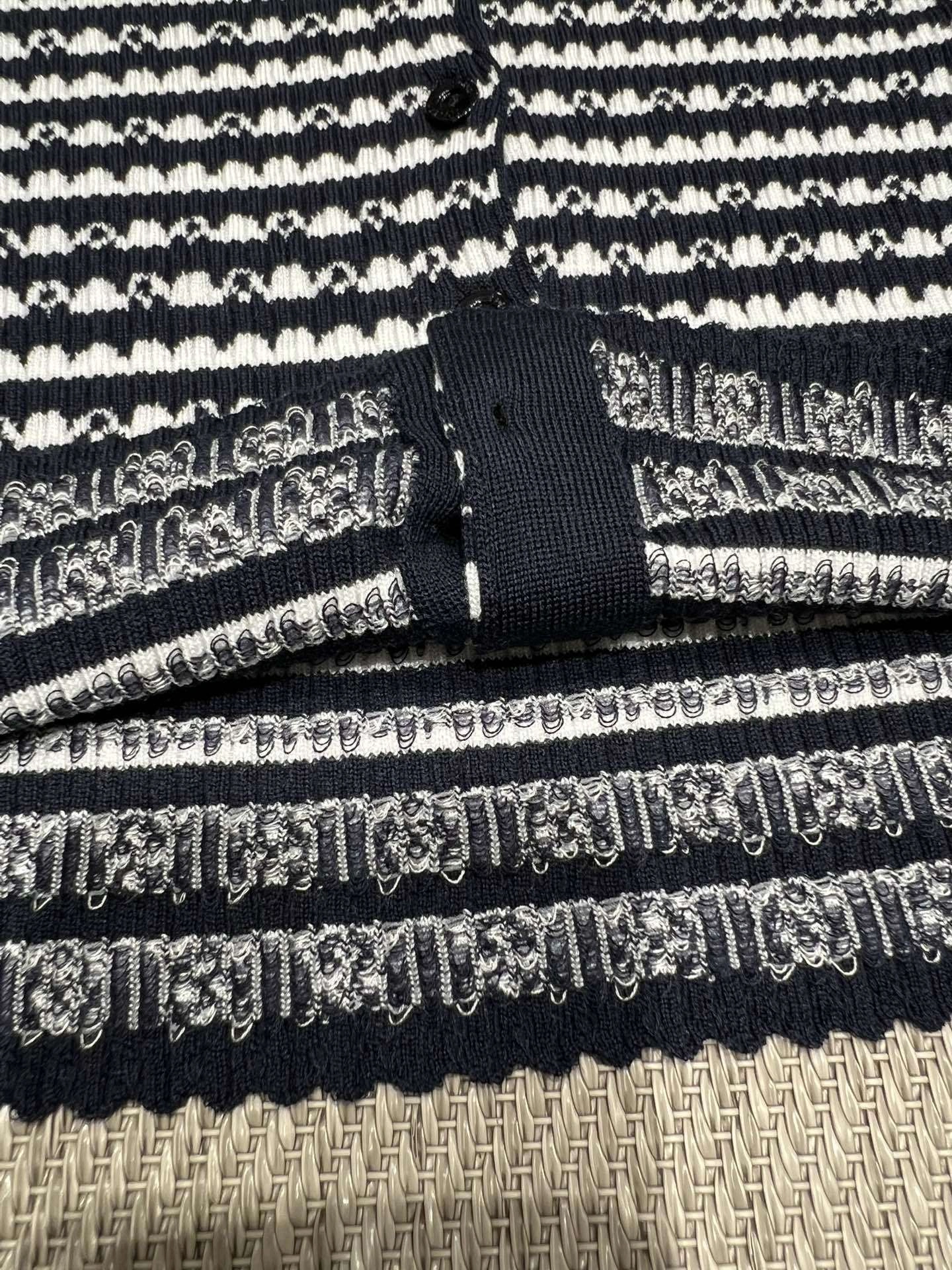 Victoria- 8V wool item:E-F140I2704H
