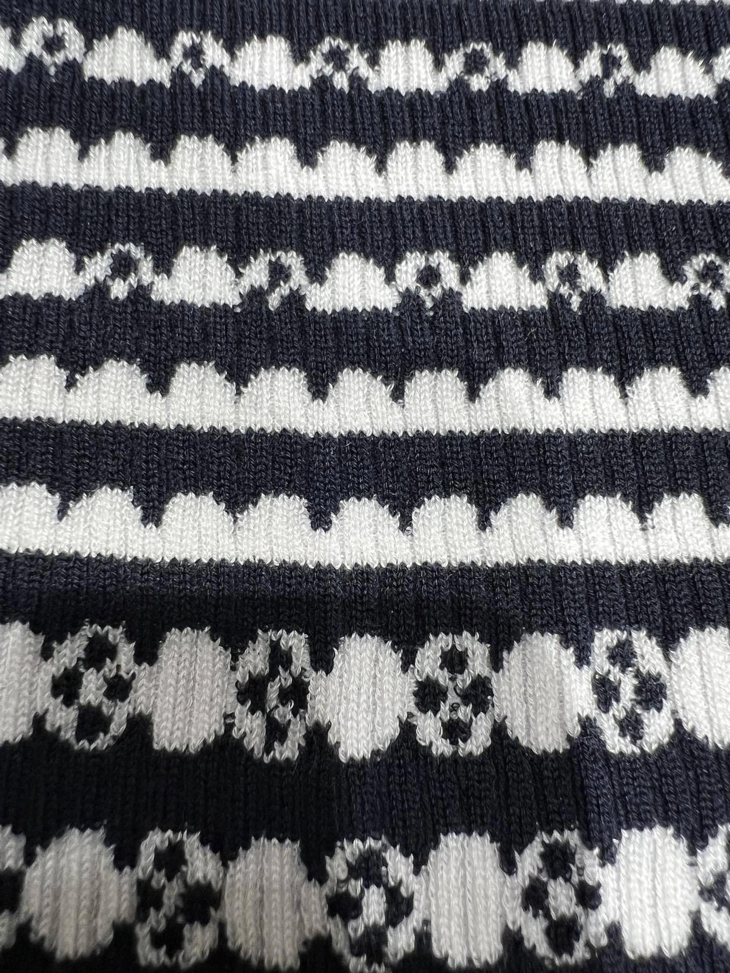 Victoria- 8V wool item:E-F140I2704H