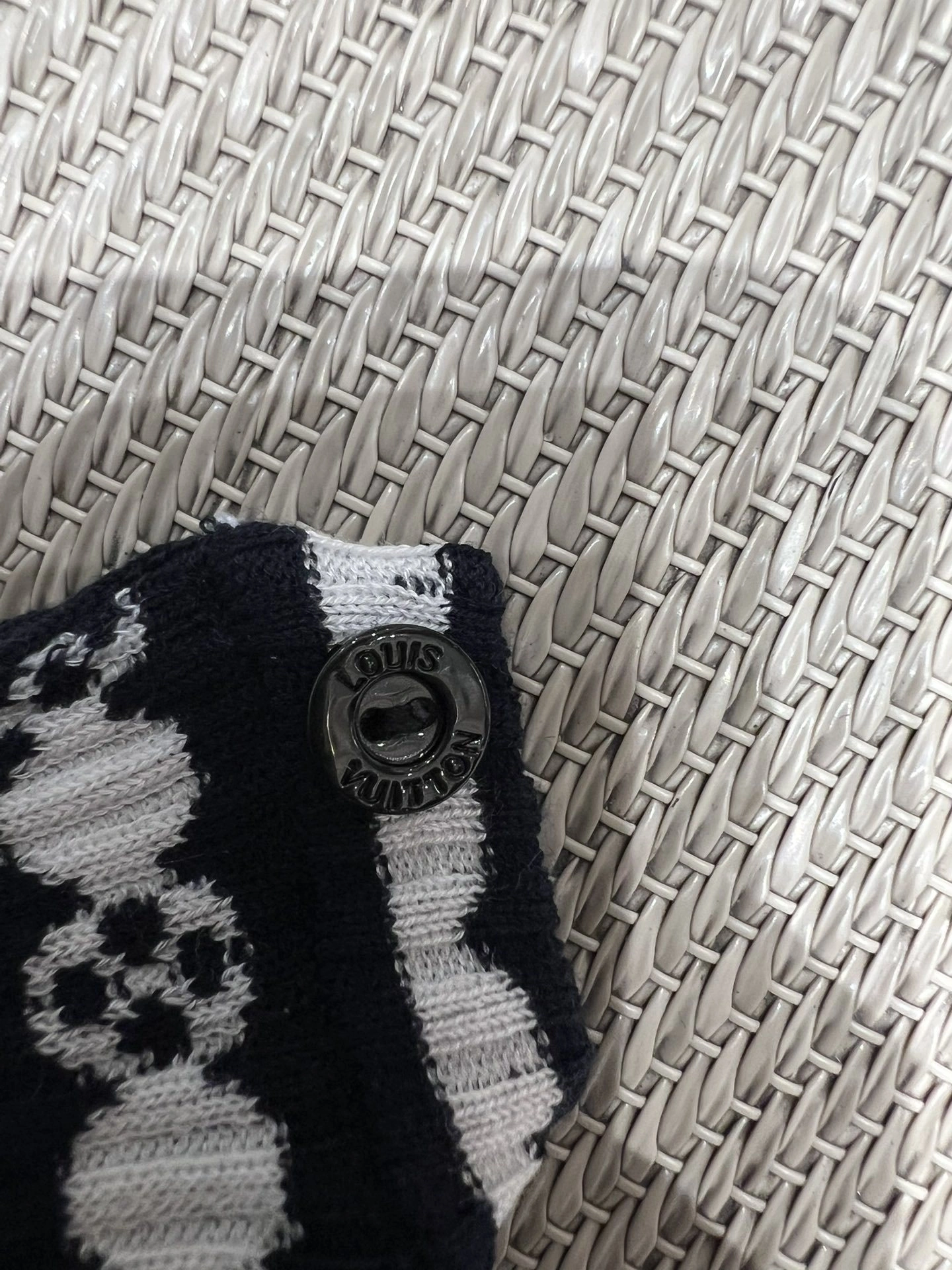 Victoria- 8V wool item:E-F140I2704H