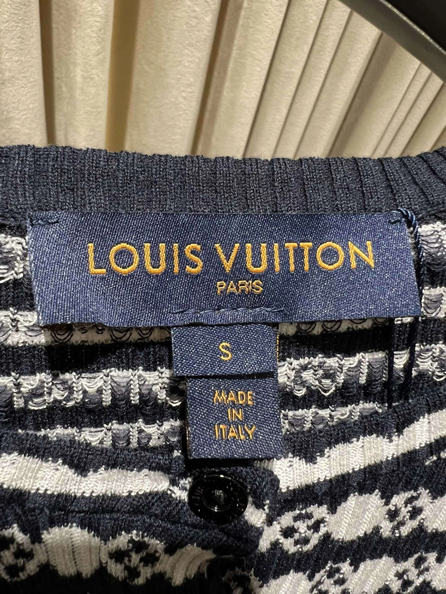 Victoria- 8V wool item:E-F140I2704H