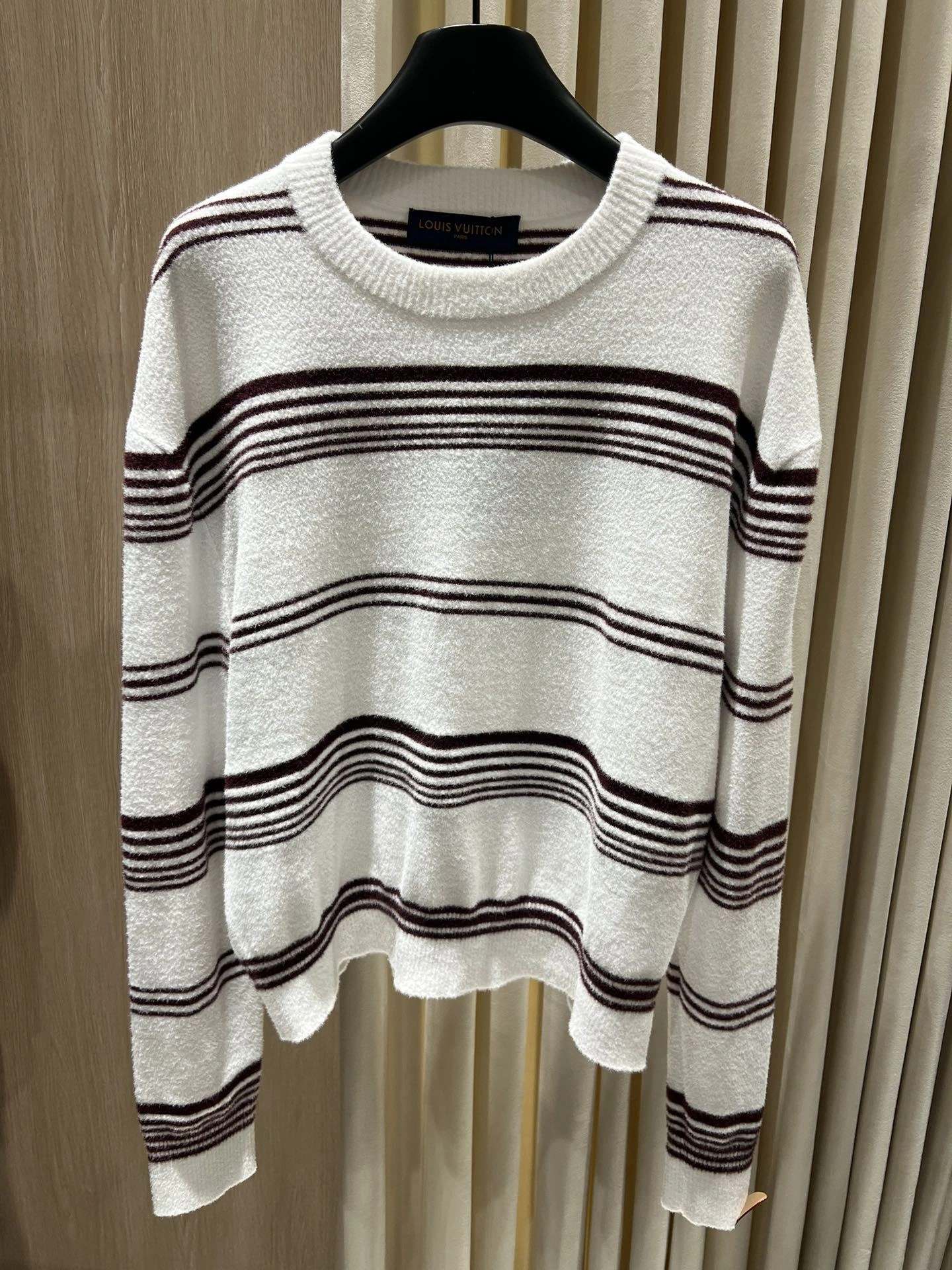 Victoria- 8V wool item:E-F140I2705H