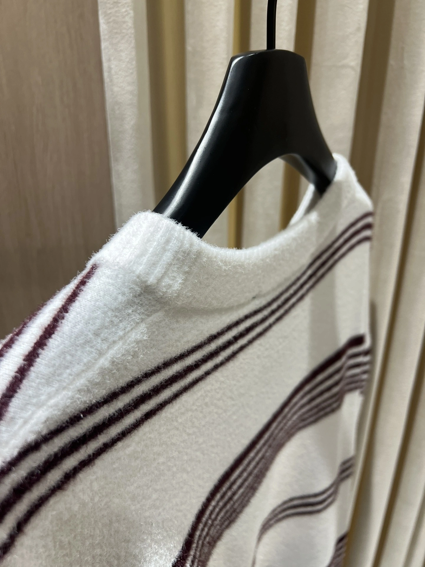 Victoria- 8V wool item:E-F140I2705H