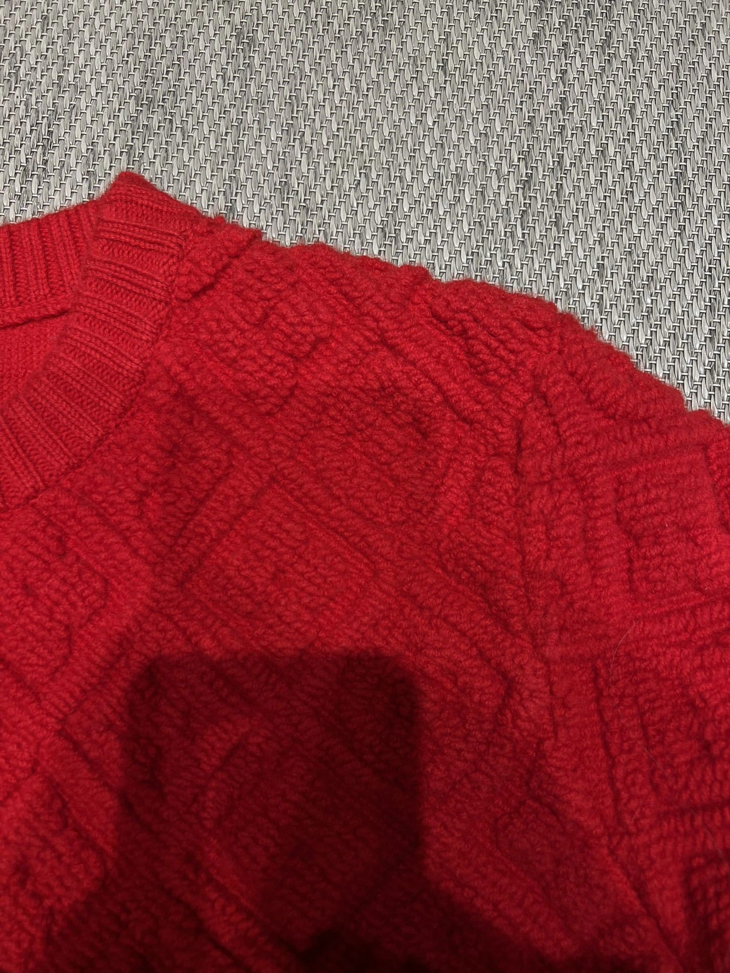 Victoria- 8V wool item:F-F140A1425H