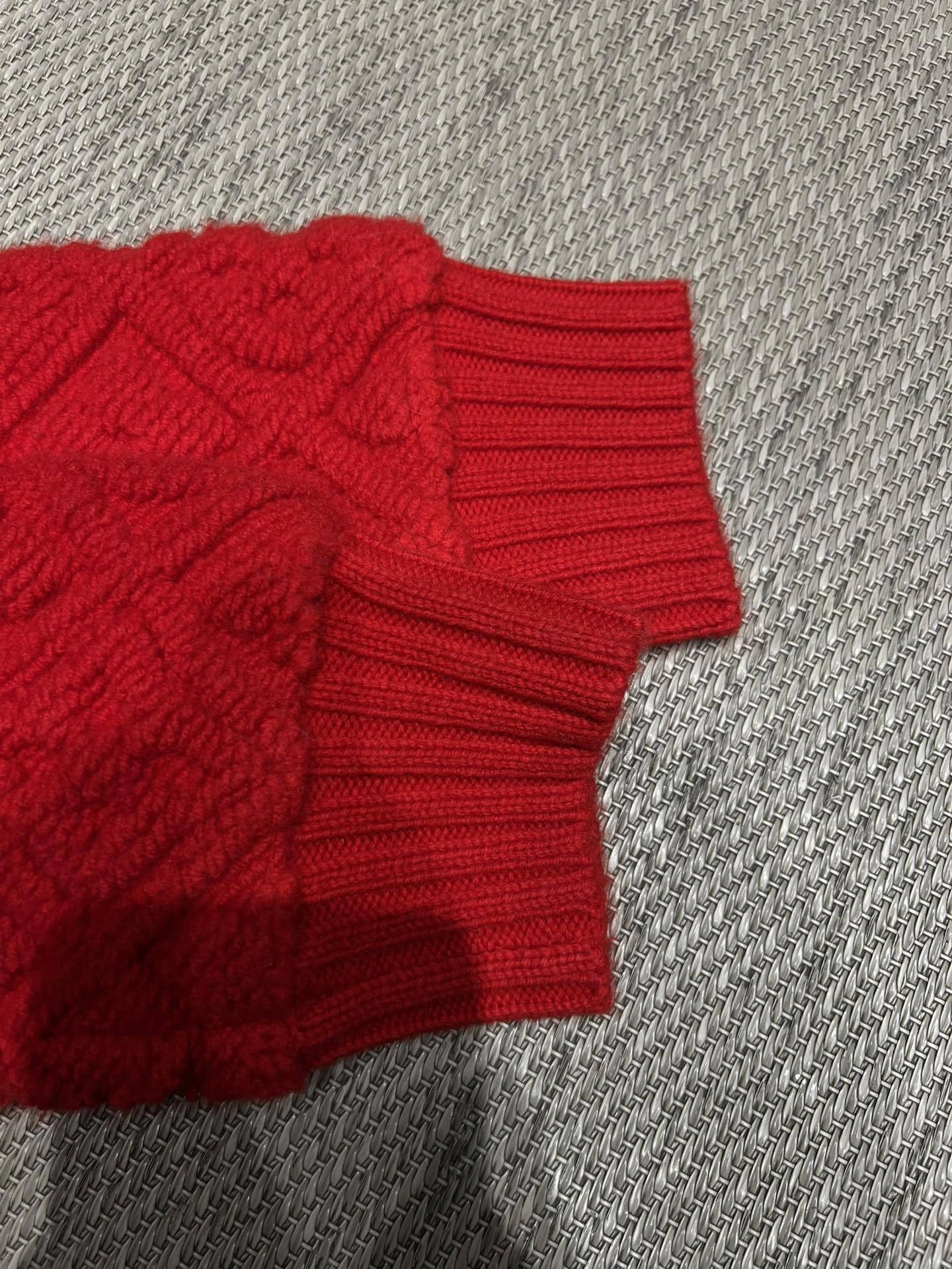 Victoria- 8V wool item:F-F140A1425H