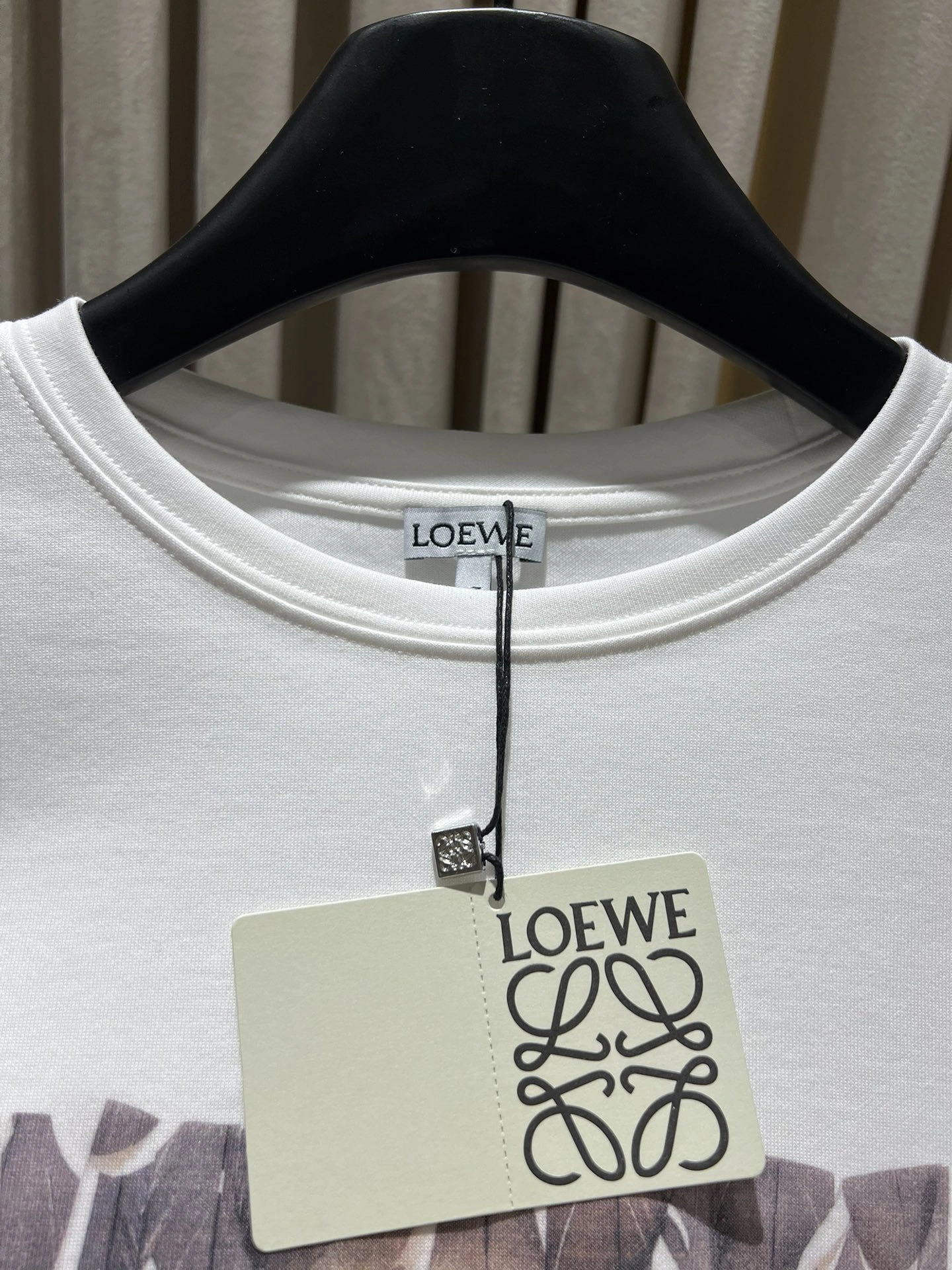 Victoria- 8o5w5 item:E-F140D1143