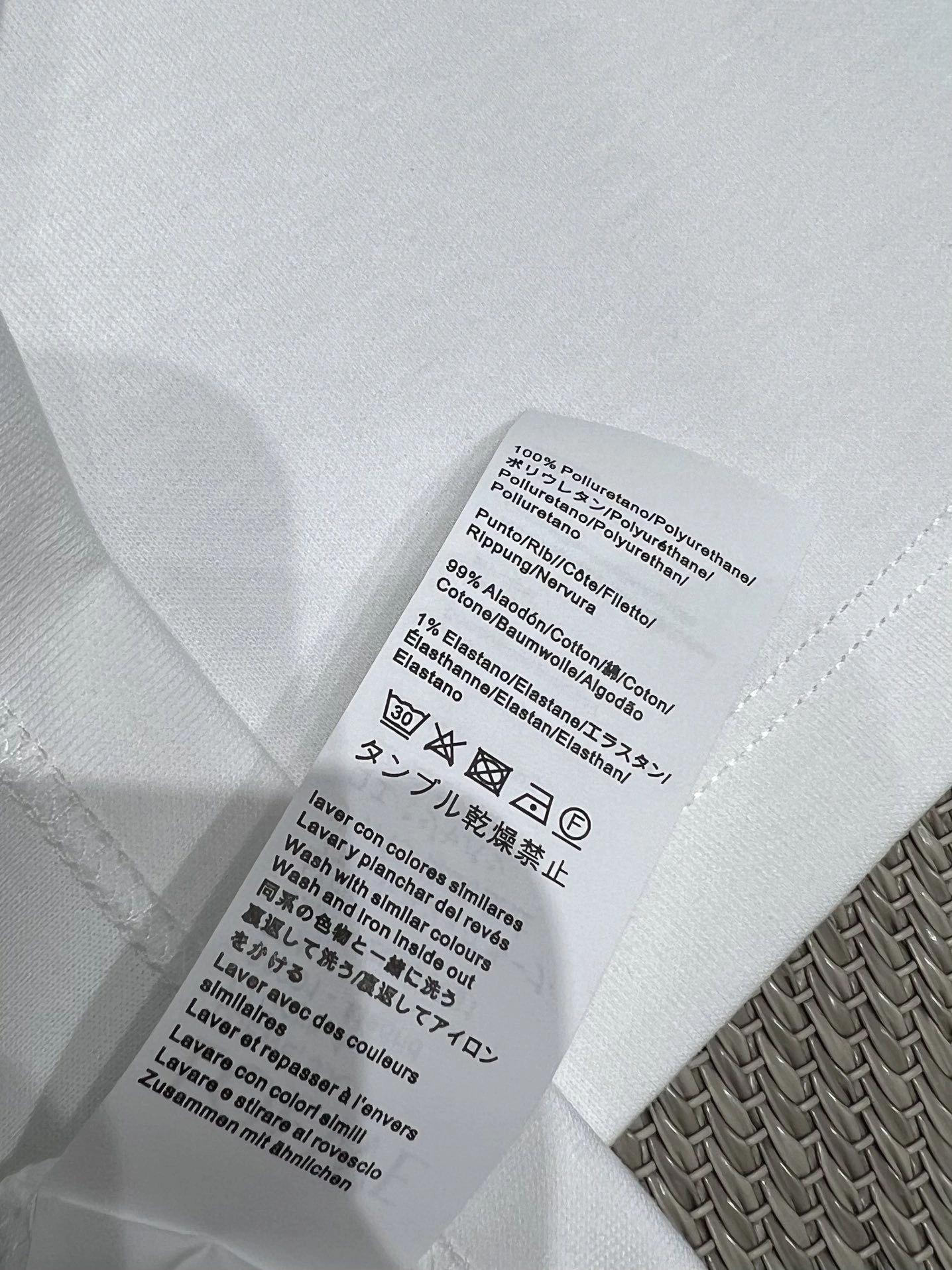 Victoria- 8o5w5 item:E-F140D1143