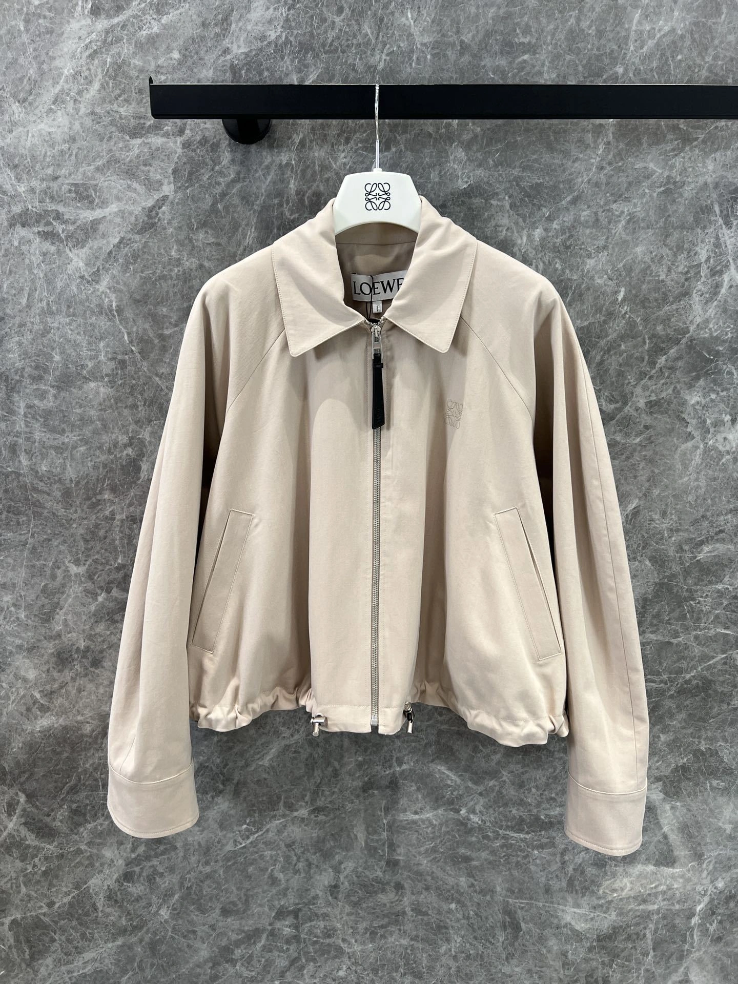 Victoria- 8o5w5 item:E-F240B2319