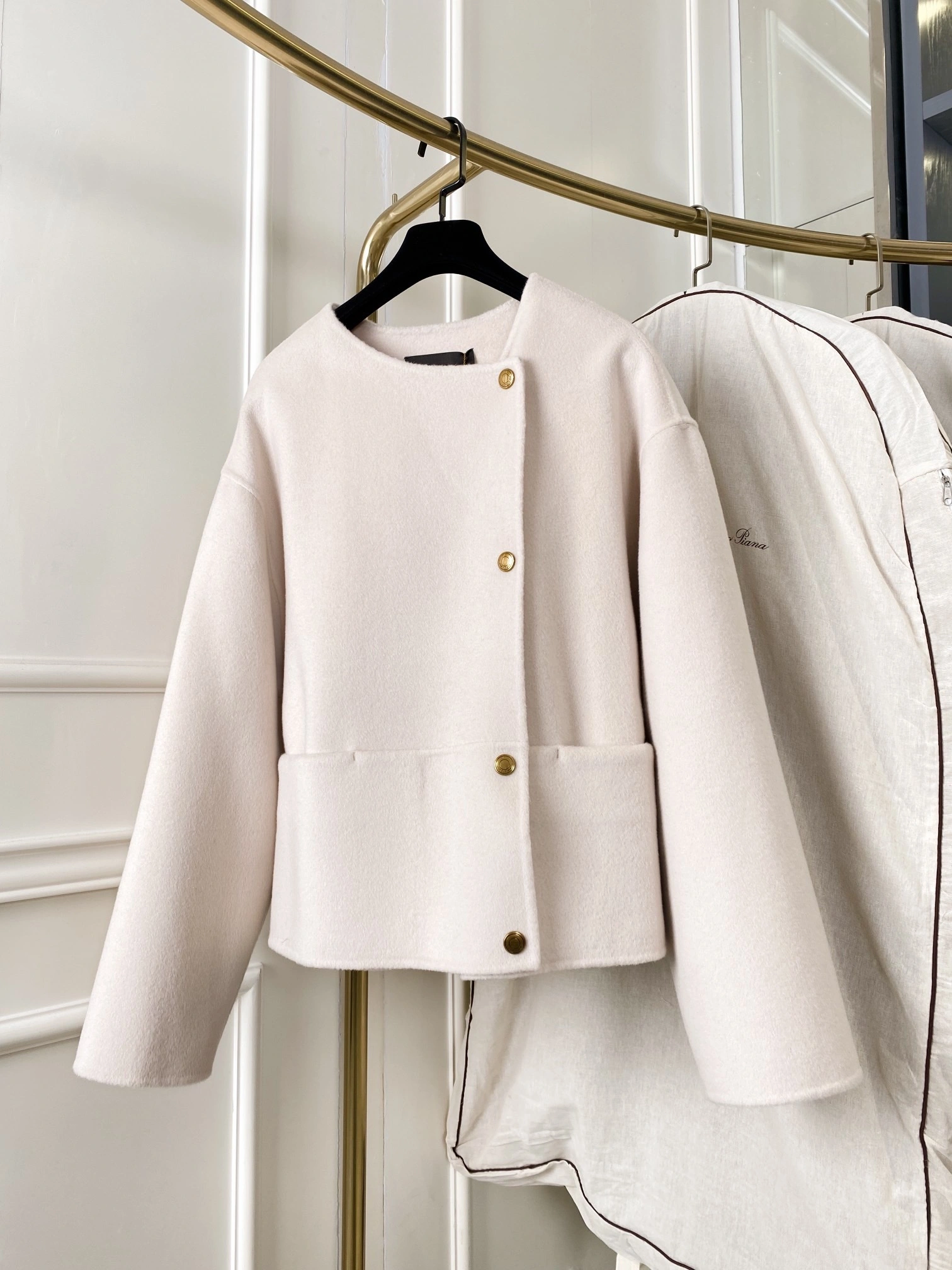 Victoria- 8oro Pi191 Chewe cashmere 2colour item:E-F020J2306-2H