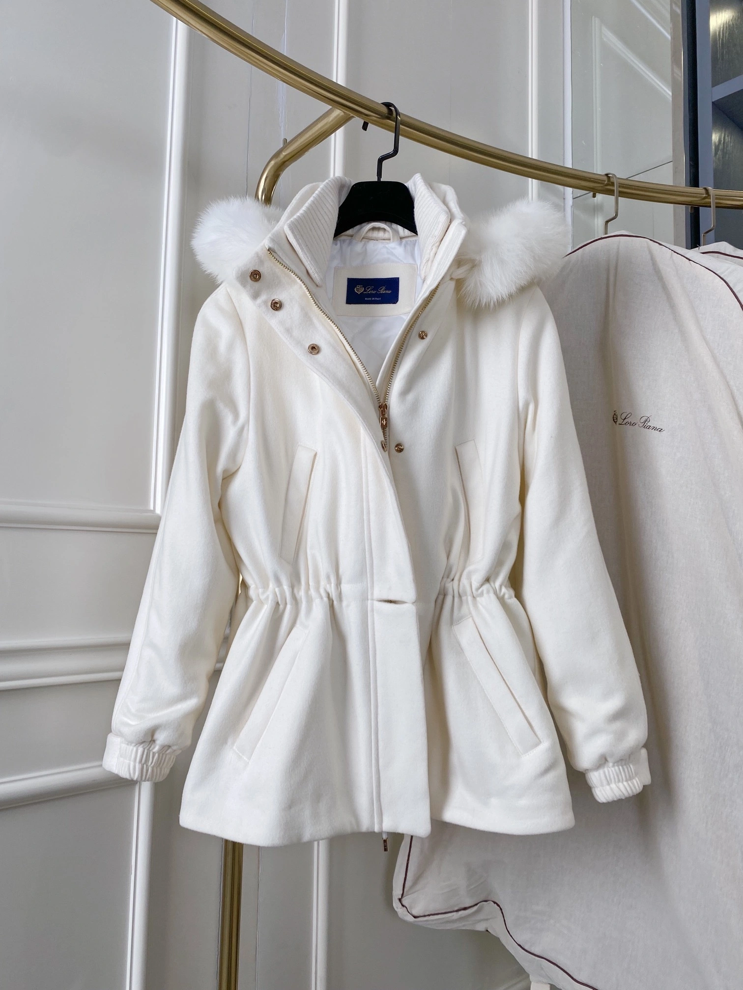 Victoria- 8oro Pi191 Icery Short cashmere 4colour item:E-F020J2305-4H
