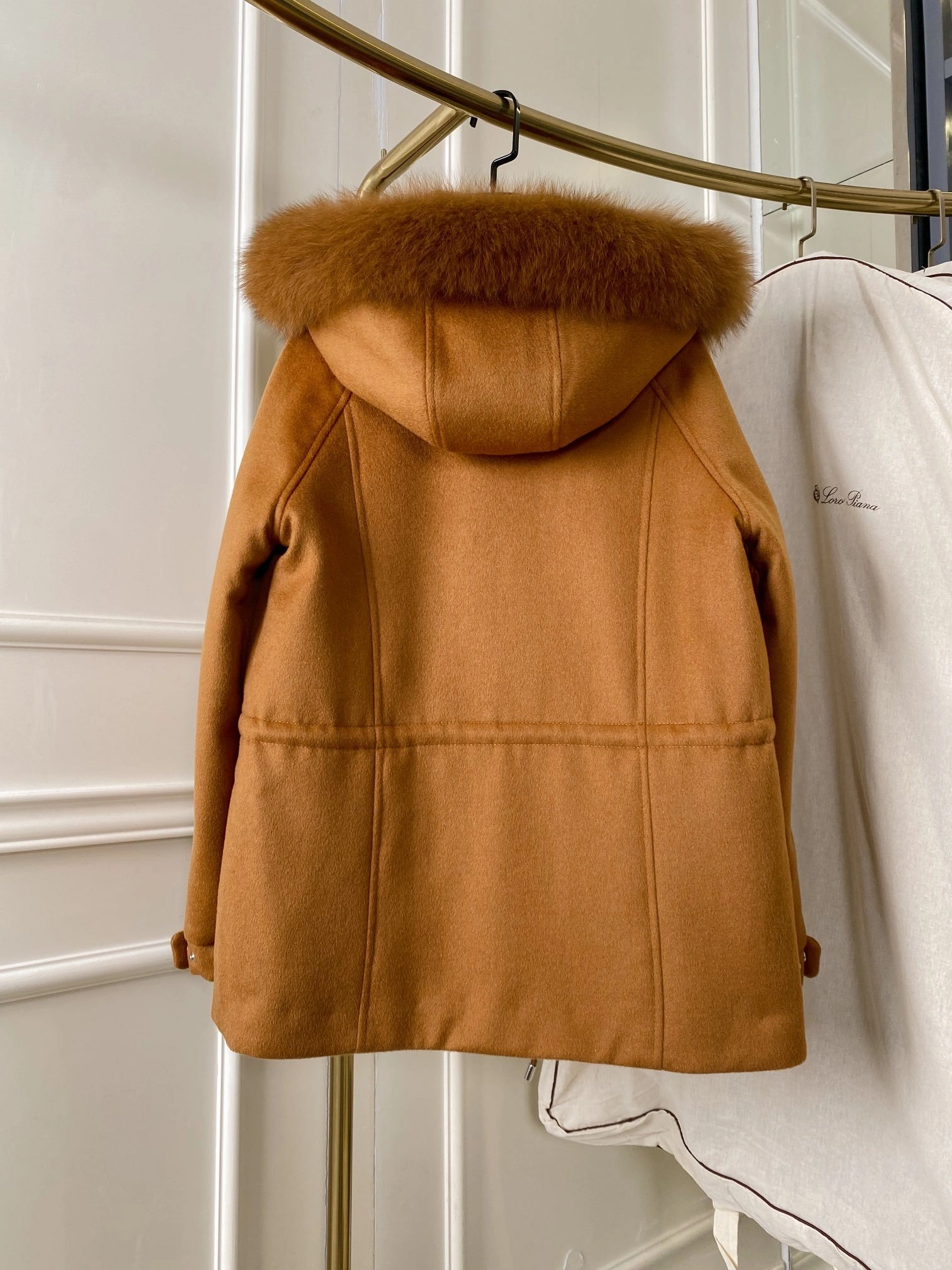 Victoria- 8oro Pi191 Icery Short cashmere 4colour item:E-F020J2305-4H