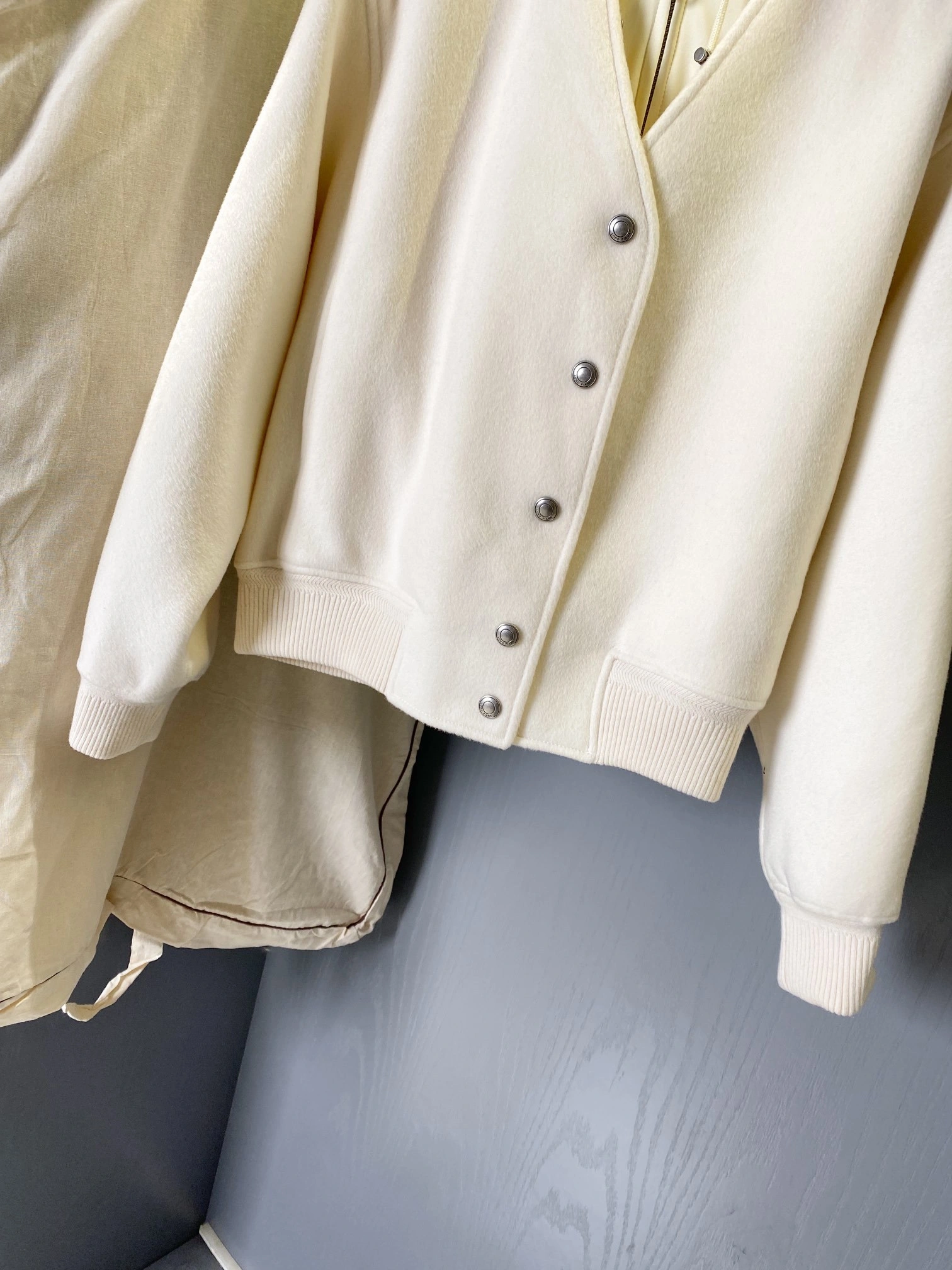 Victoria- 8oro Pi191 cashmere 2colour item:E-F020J2308-2H