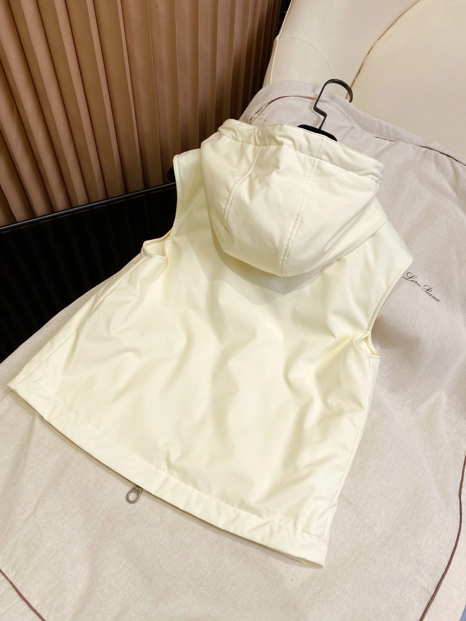 Victoria- 8oro Pi191 cashmere 2colour item:E-F020J2308-2H