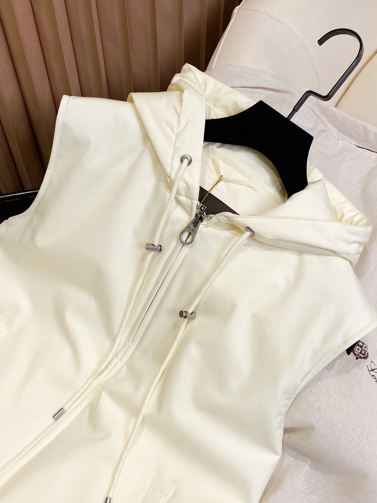 Victoria- 8oro Pi191 cashmere 2colour item:E-F020J2308-2H