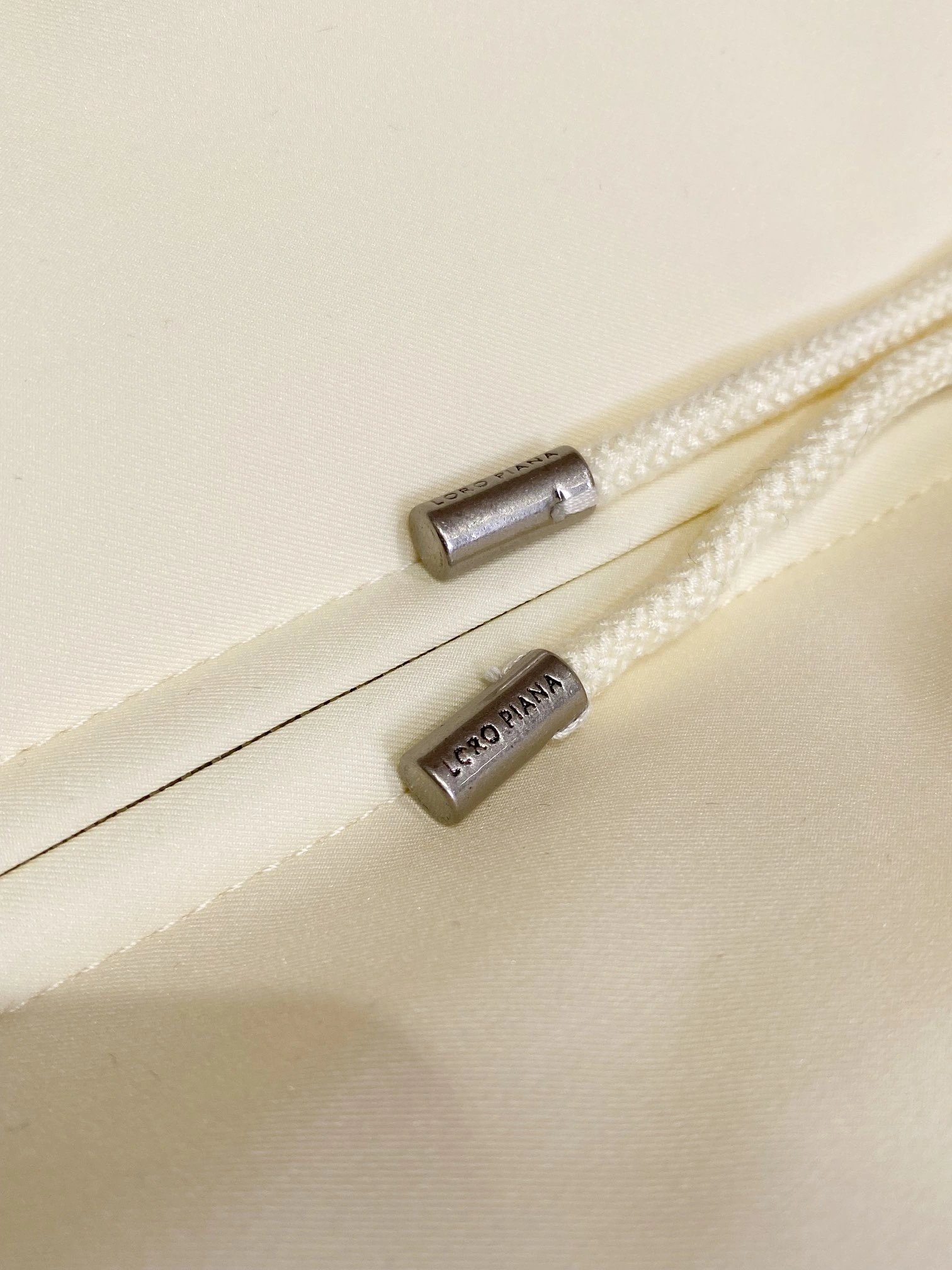 Victoria- 8oro Pi191 cashmere 2colour item:E-F020J2308-2H