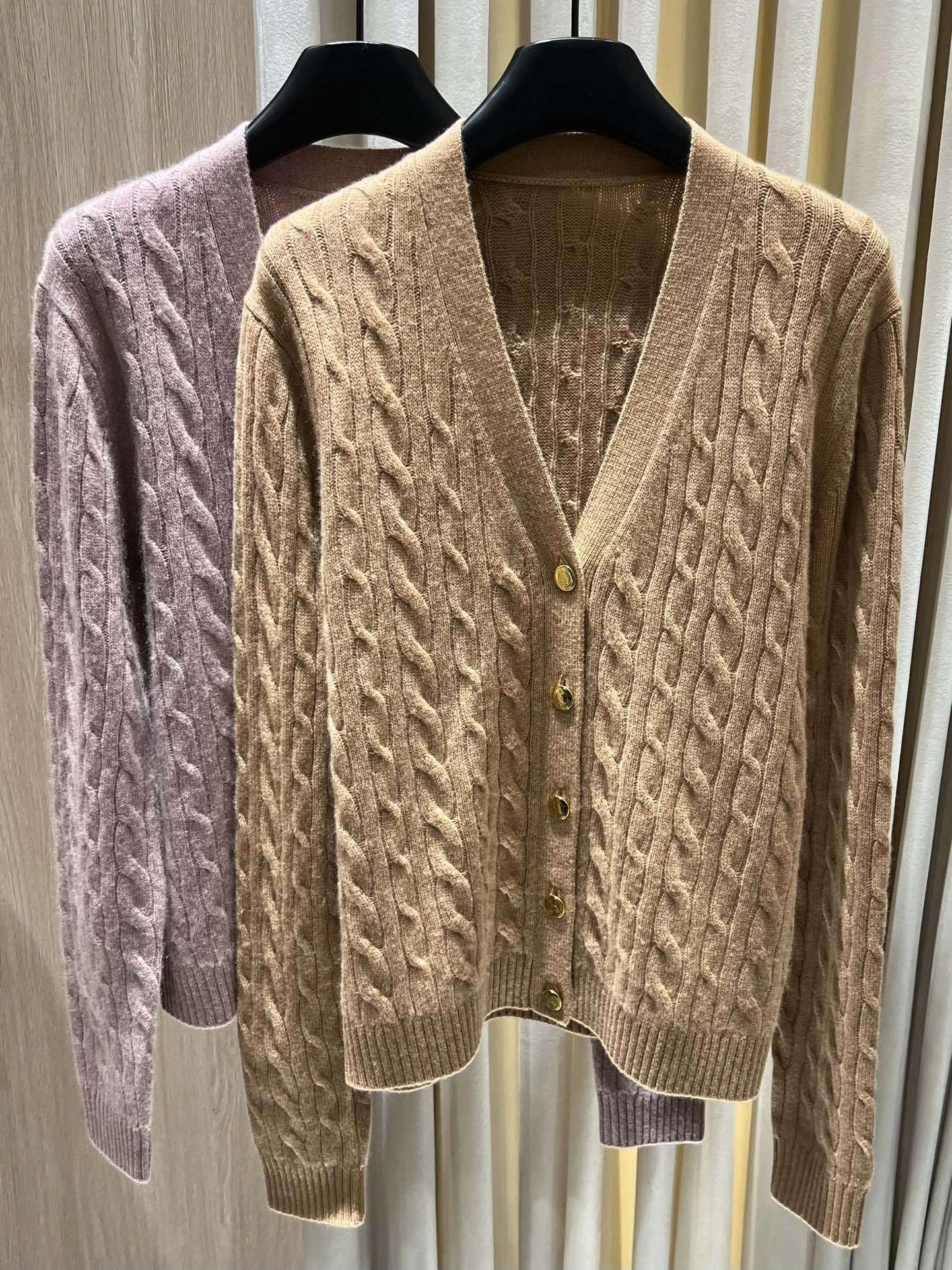 Victoria- 8oro Pi191 cashmere 2colour item:E-F140I2743-2H