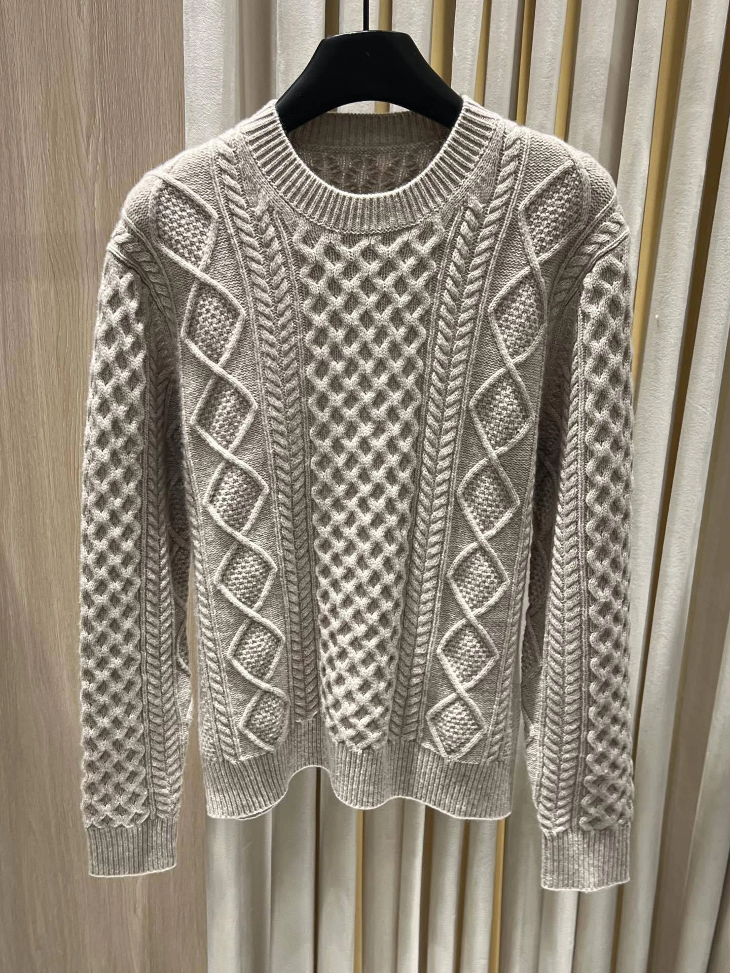 Victoria- 8oro Pi191 cashmere item:E-F140K1640H