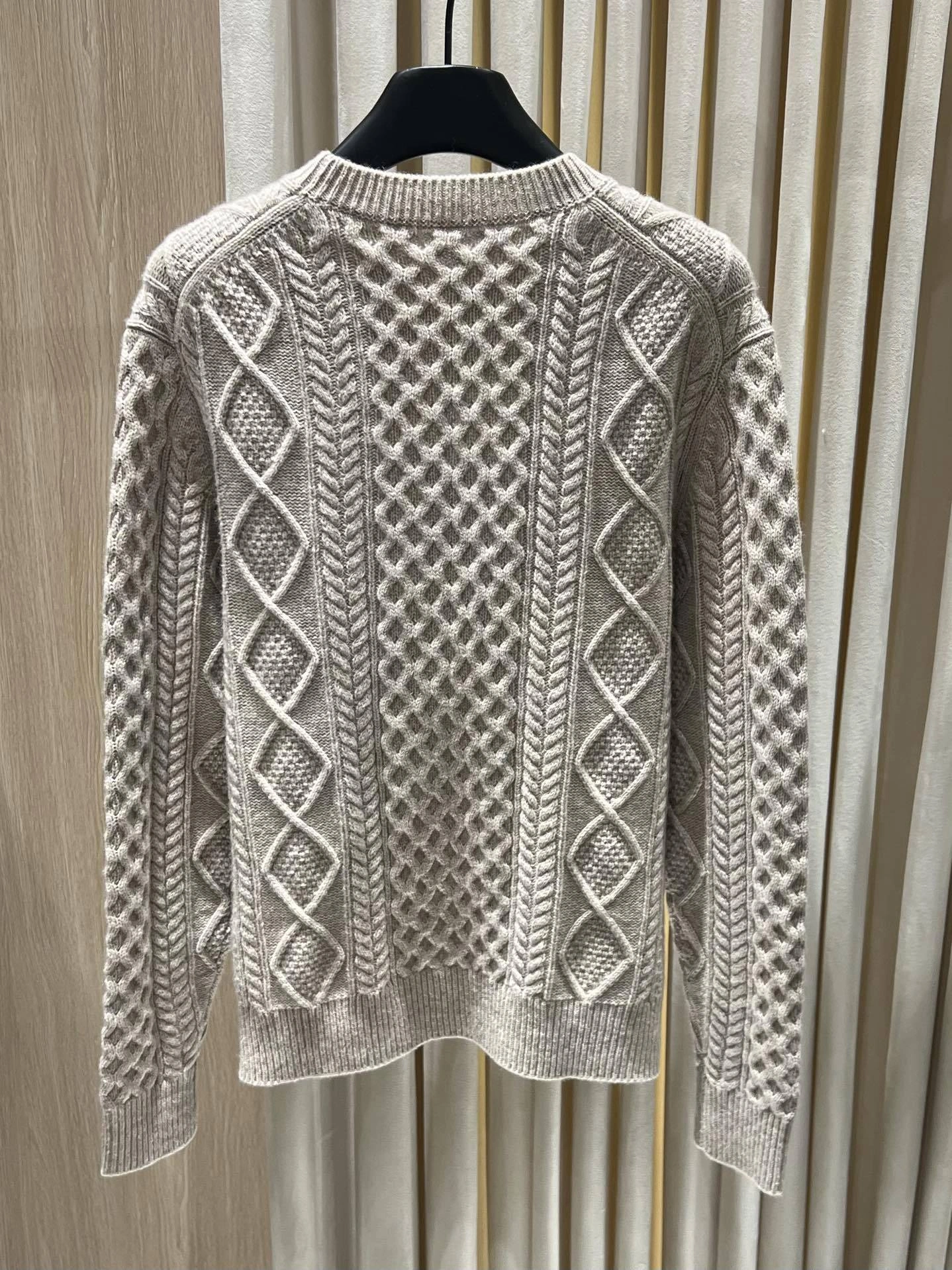 Victoria- 8oro Pi191 cashmere item:E-F140K1640H
