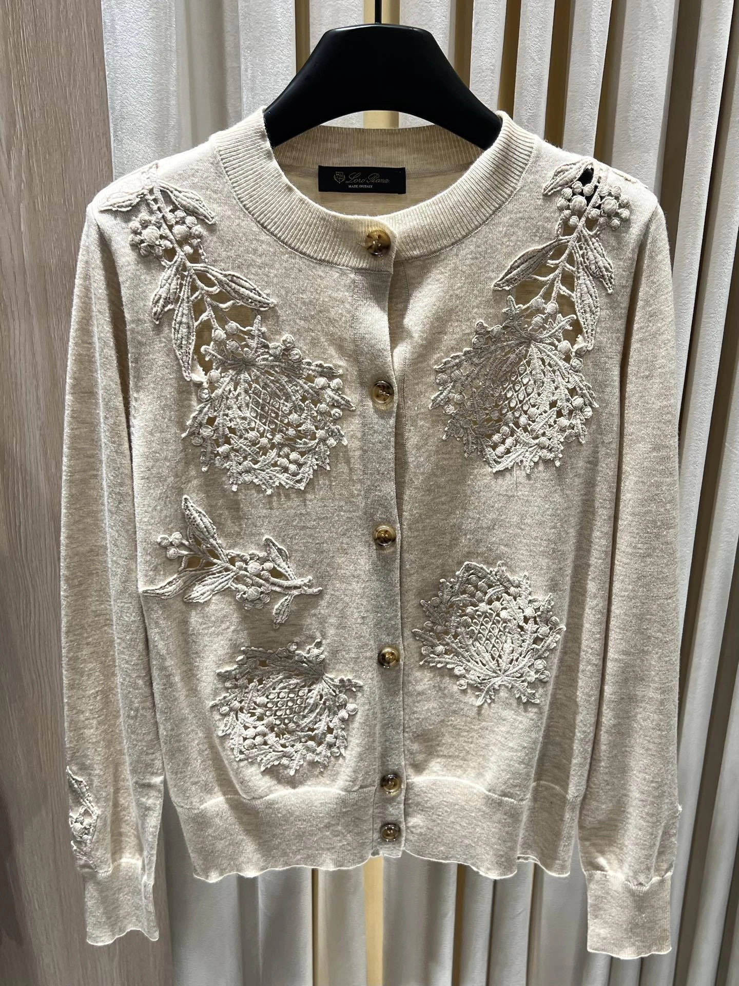 Victoria- 8oro Pi191 embroidery item:E-F140I2744H