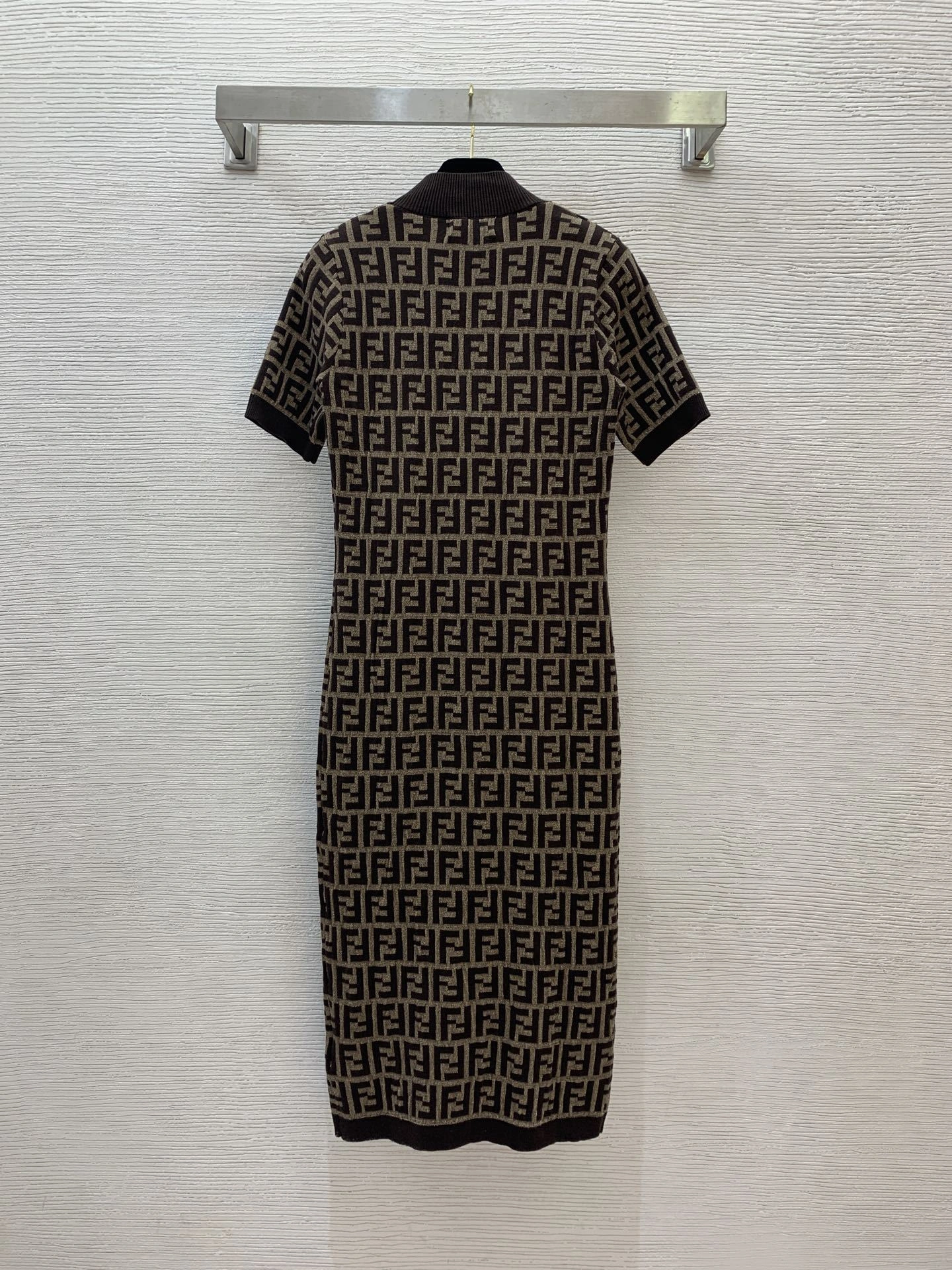 Victoria- F594i item:E-F044I0204
