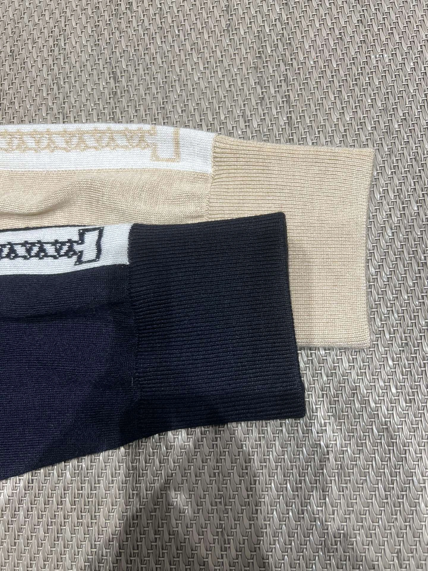 Victoria- H5r75s Extrafine Merino Wool Real silk 2Colour item:E-F140K1630-2H