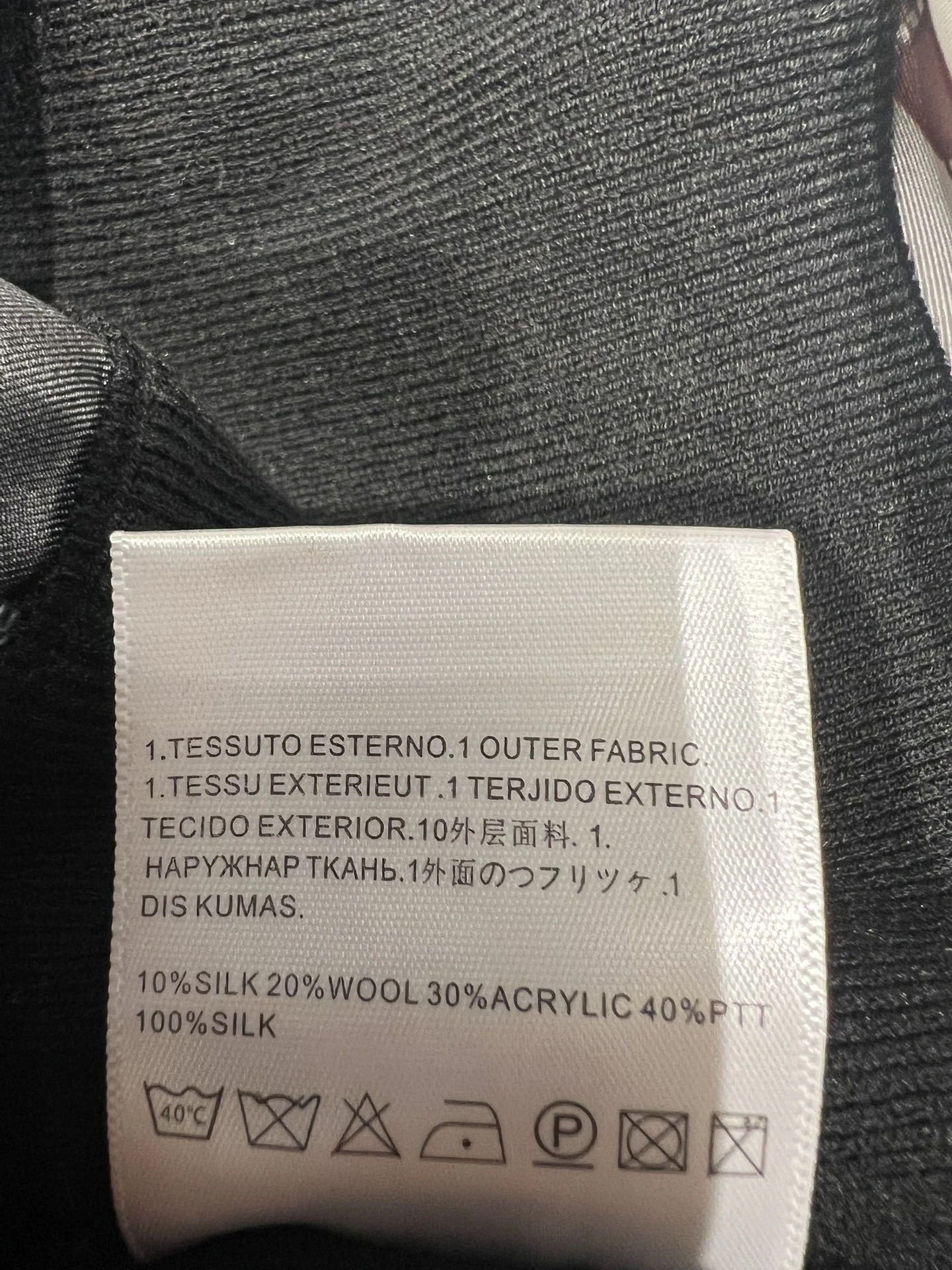 Victoria- H5r75s Extrafine Merino Wool Real silk 2Colour item:E-F140K1631-2H