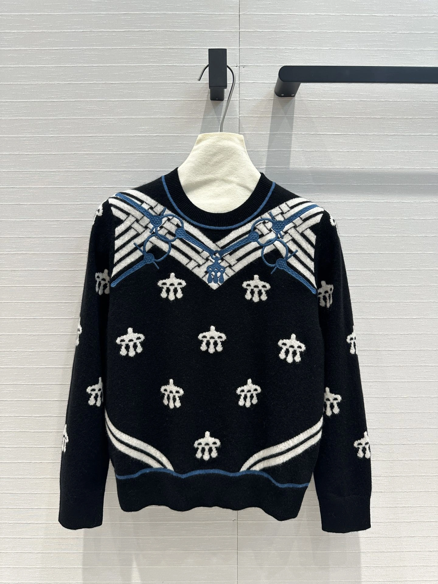 Victoria- H5r75s mbroidery 4colour item:D-F240H2637-4