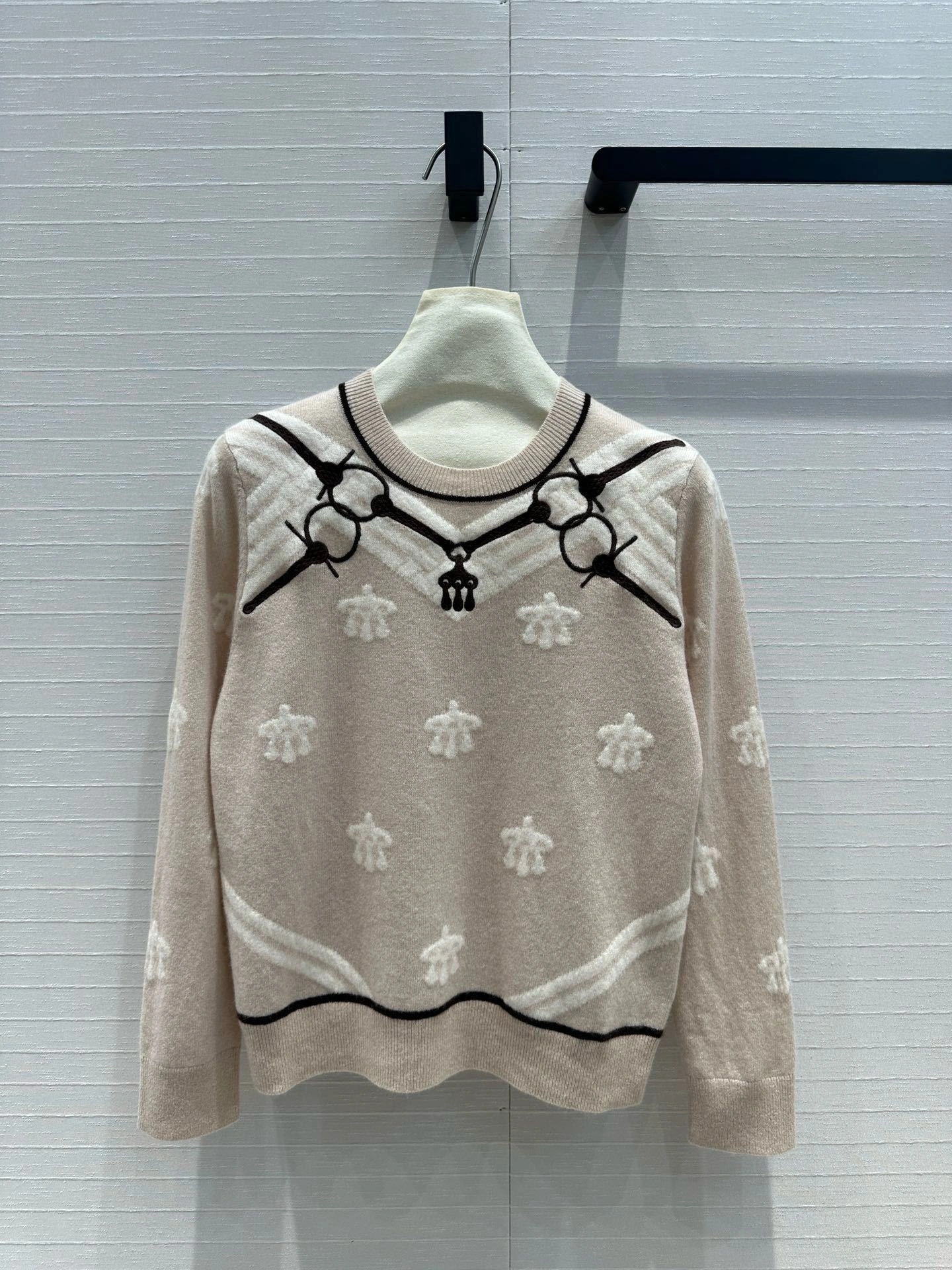 Victoria- H5r75s mbroidery 4colour item:D-F240H2637-4