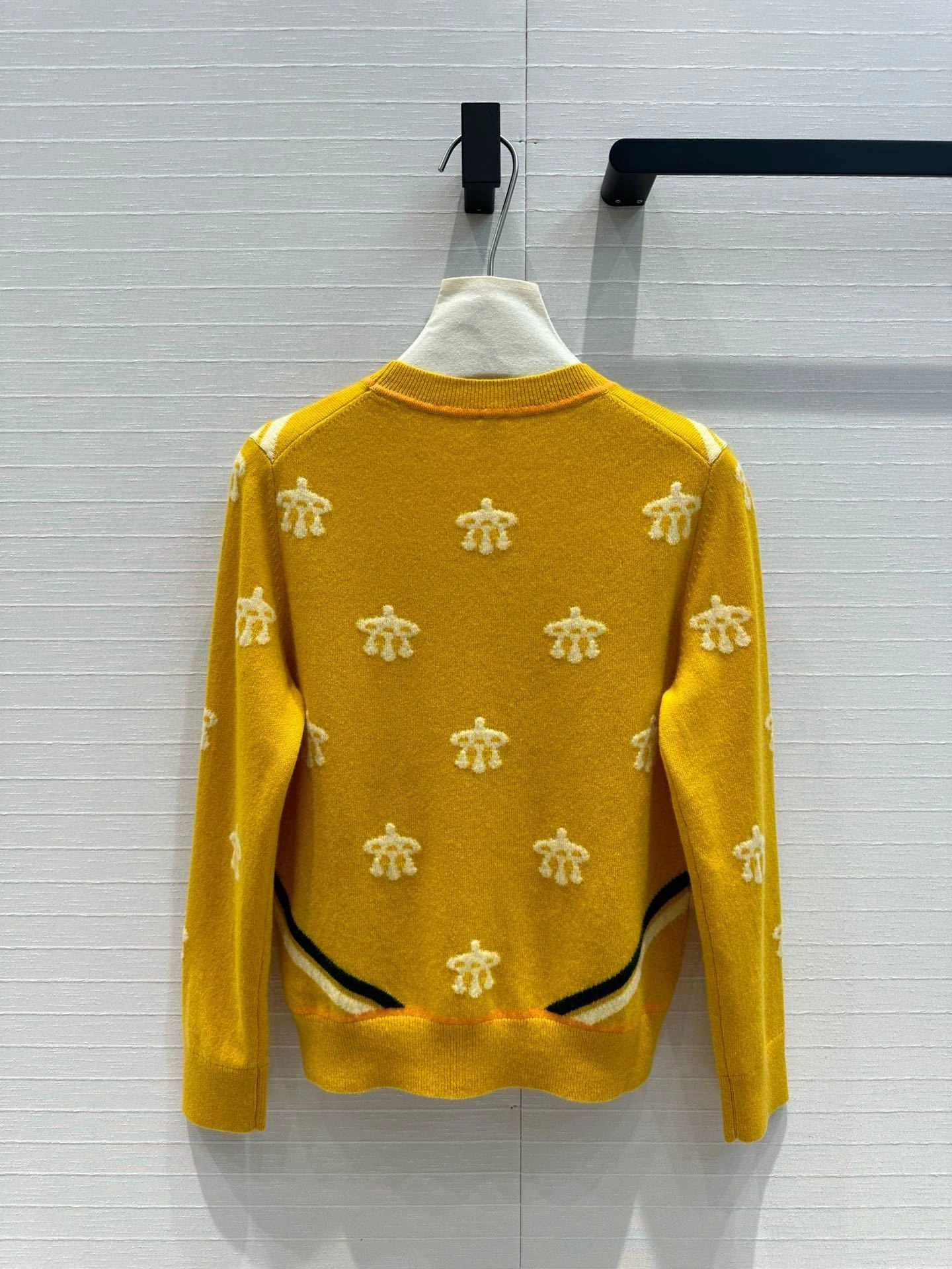 Victoria- H5r75s mbroidery 4colour item:D-F240H2637-4