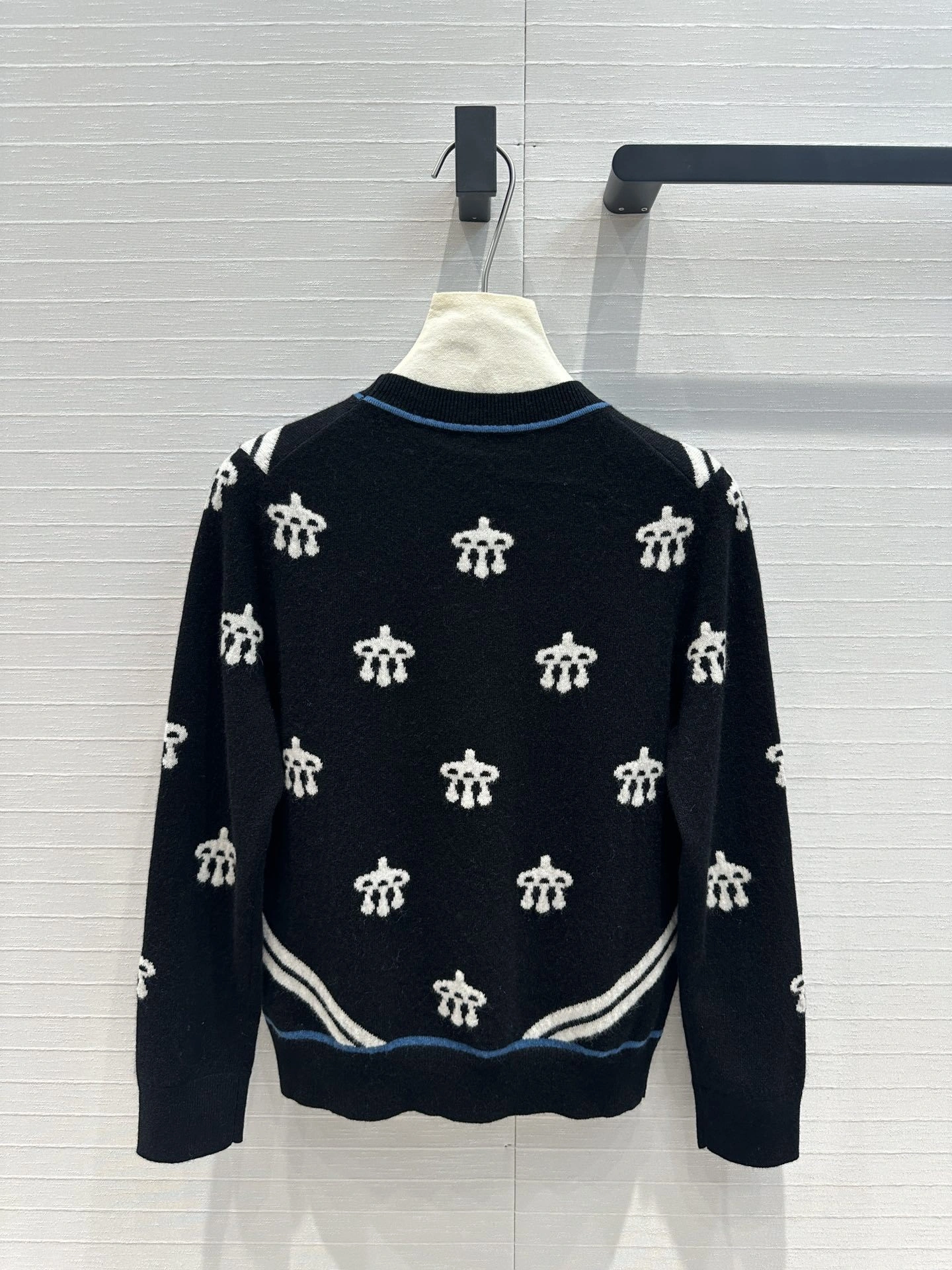 Victoria- H5r75s mbroidery 4colour item:D-F240H2637-4