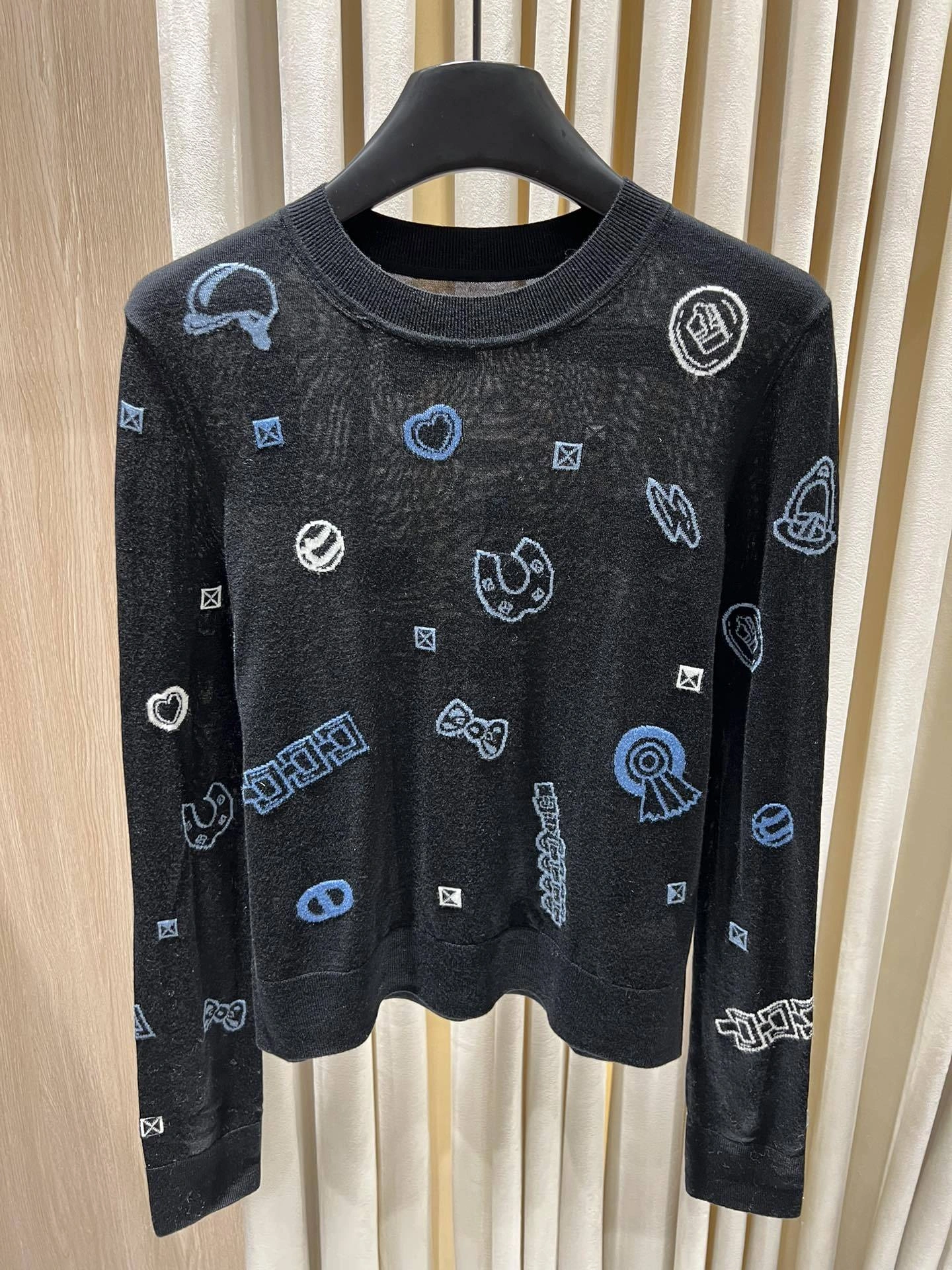 Victoria- H5r75s wool item:E-F140I2733H