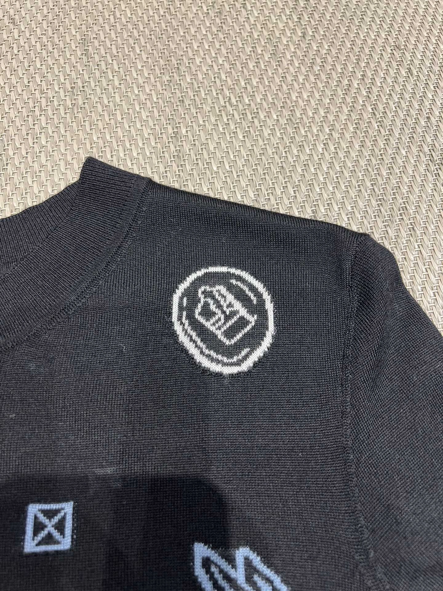 Victoria- H5r75s wool item:E-F140I2733H
