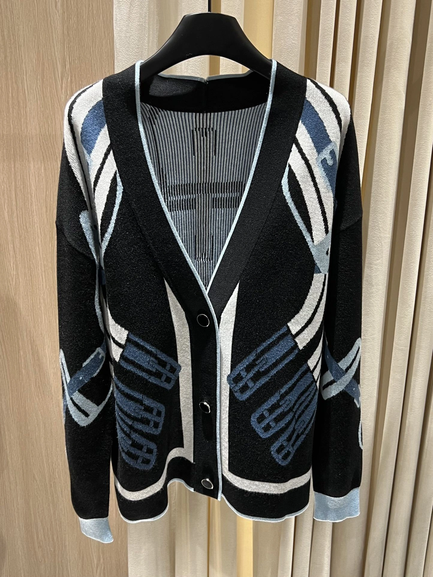 Victoria- H5r75s wool oversized item:E-F140K1635H