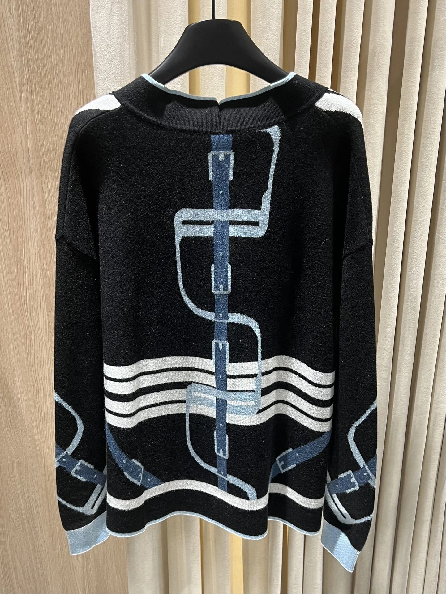 Victoria- H5r75s wool oversized item:E-F140K1635H