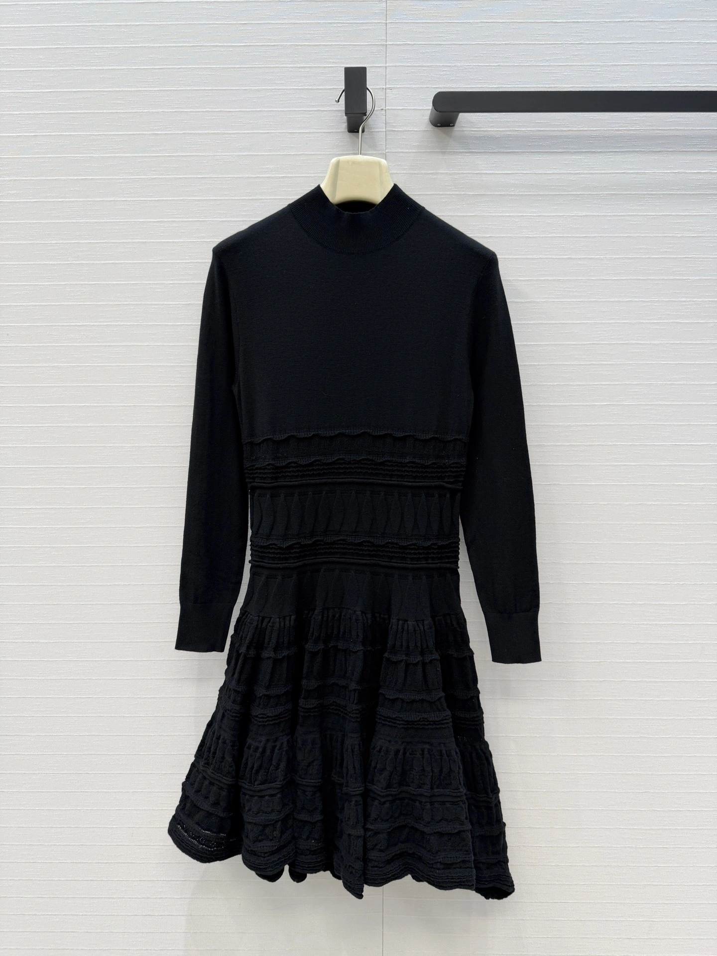 Victoria--Other brands Crinoline wool item:F-F061A2041