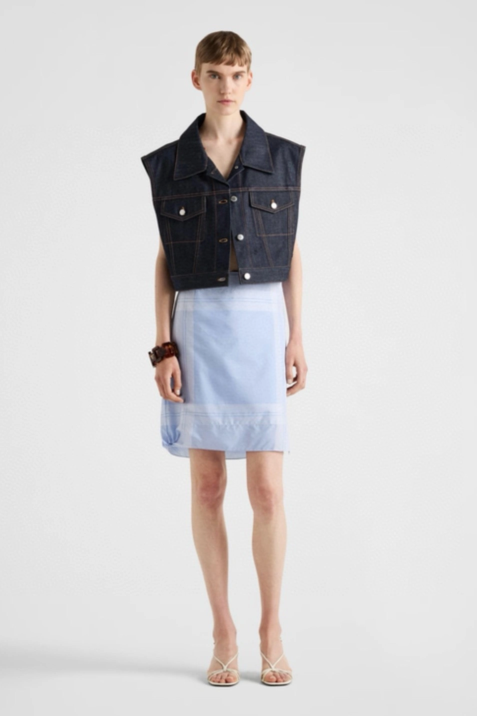 Victoria- Pr141 item:D-F240G1010