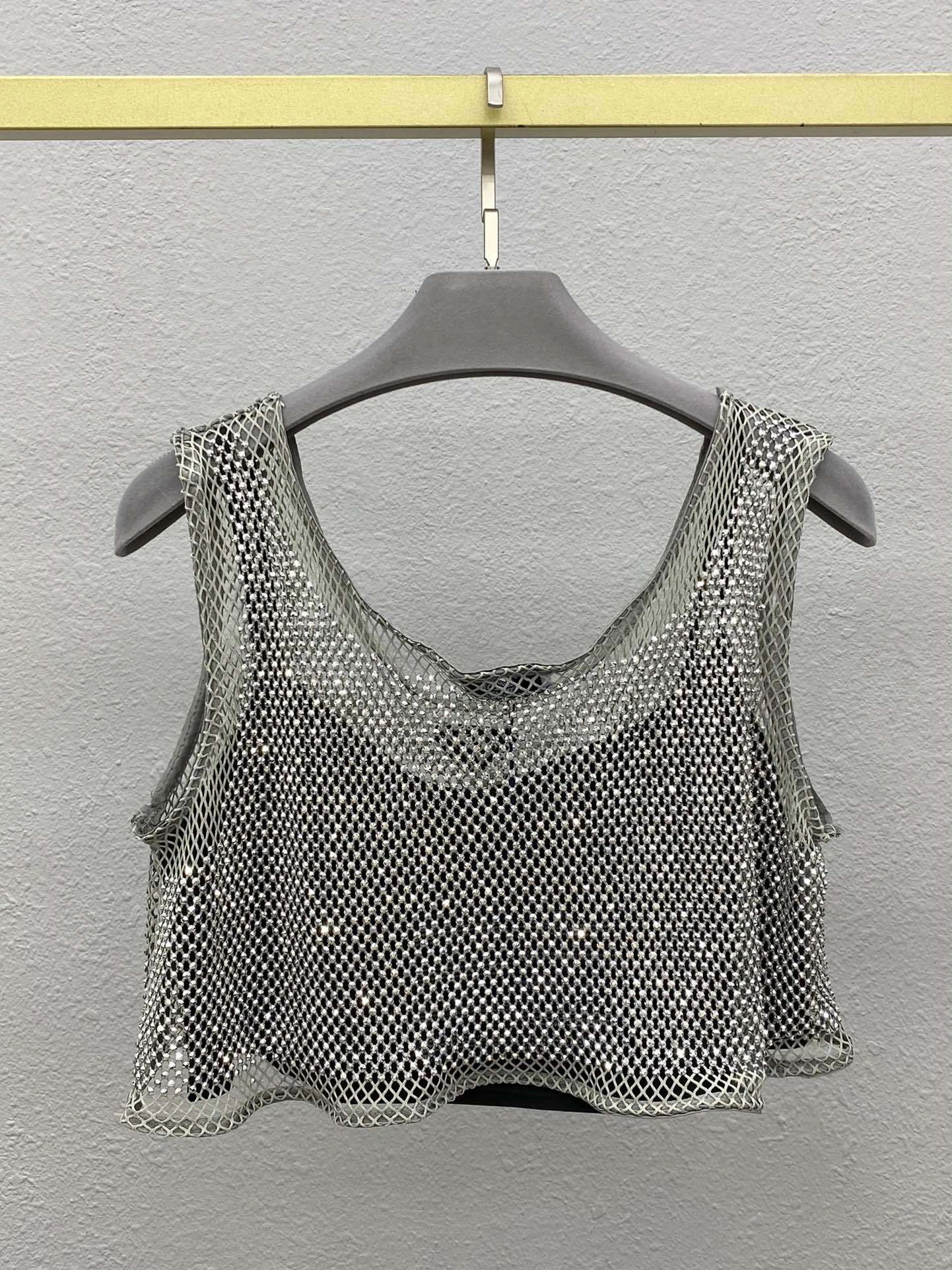 Victoria- Pr141 item:E-F000B1070T
