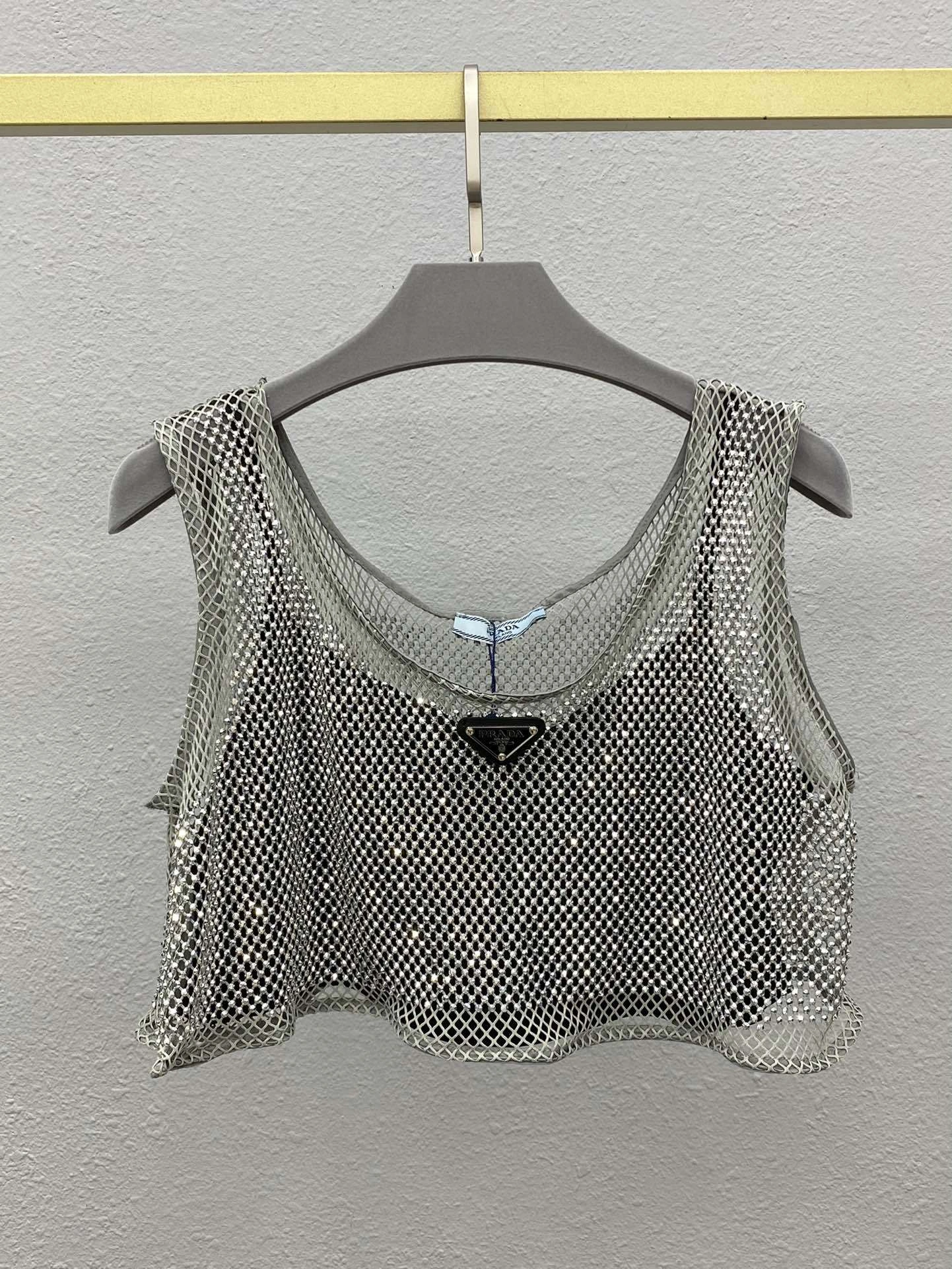 Victoria- Pr141 item:E-F000B1070T