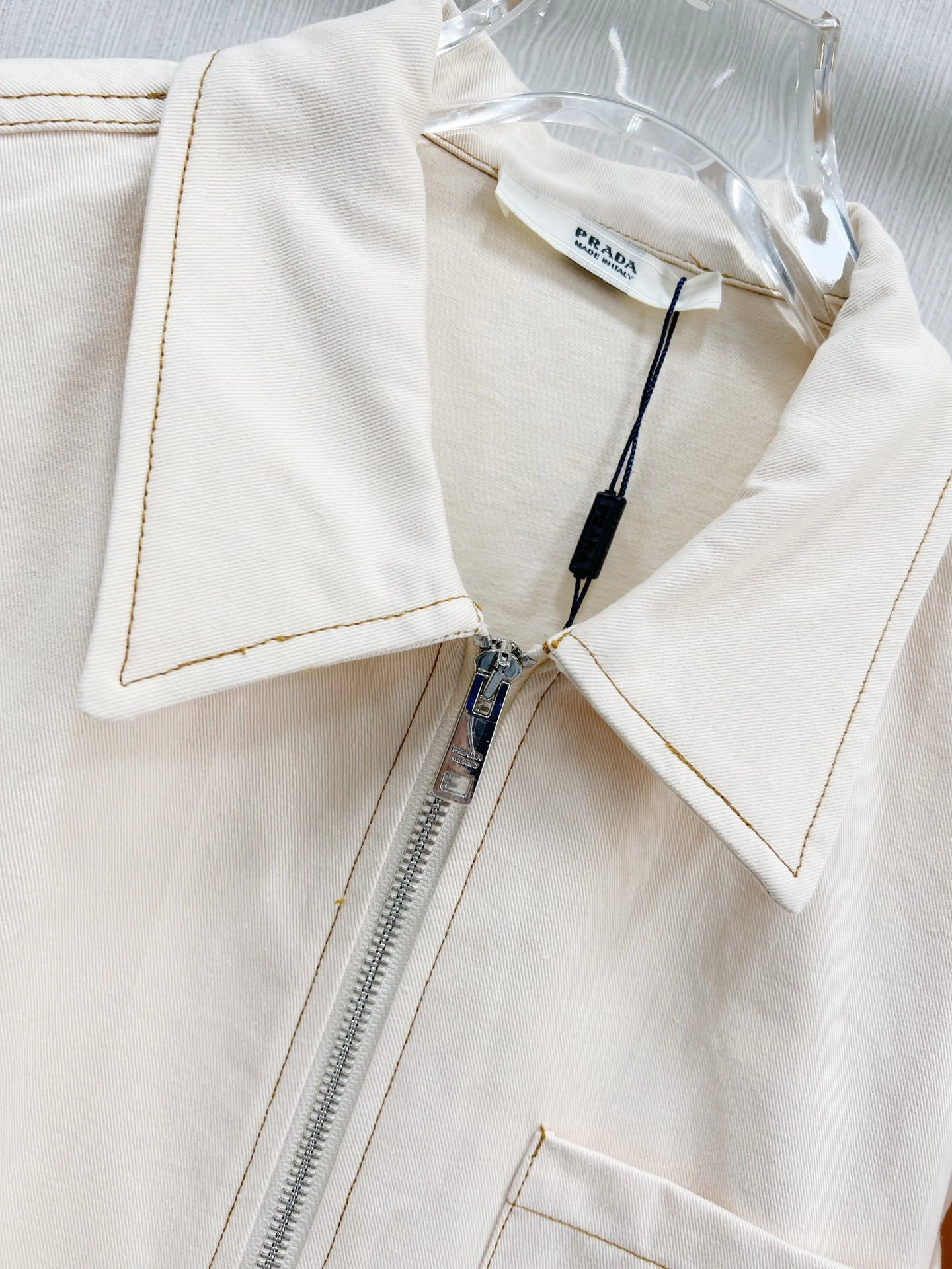 Victoria- Pr141 oversized item:D-F240G1008