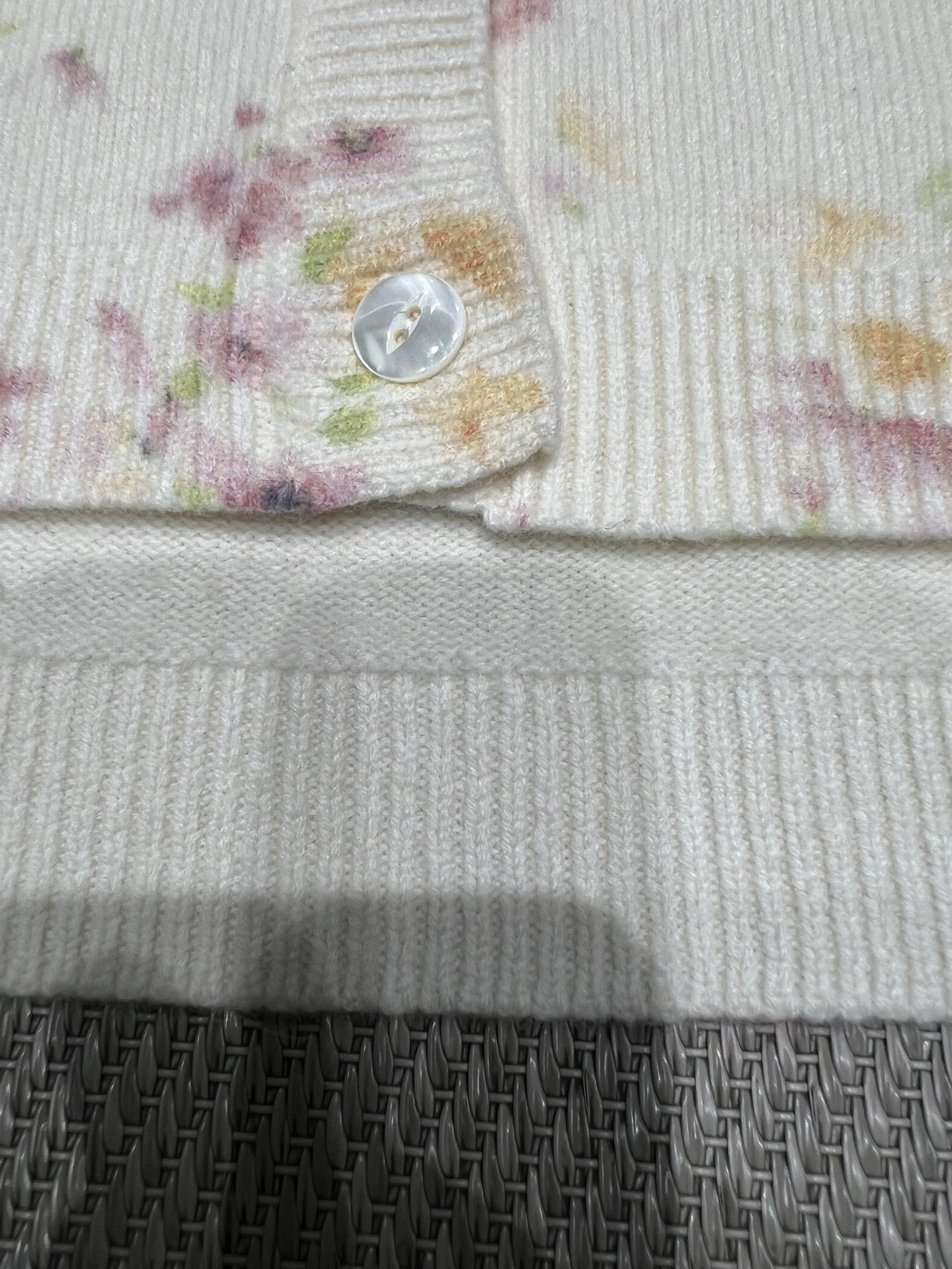 Victoria- Pr141 wool item:E-F140I2711H