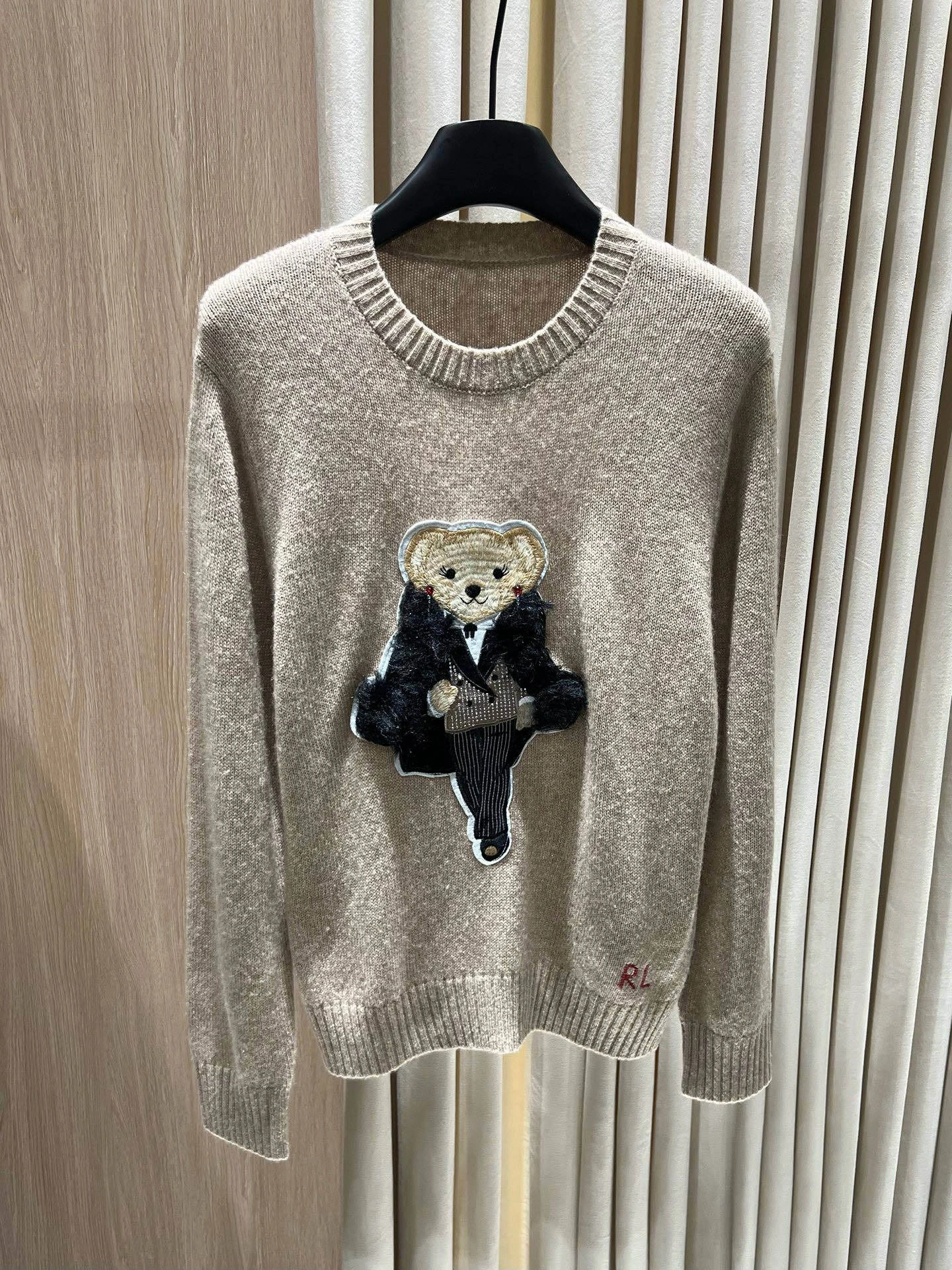 Victoria- R18ph embroidery cashmere 2colour item:E-F140I2725-2H