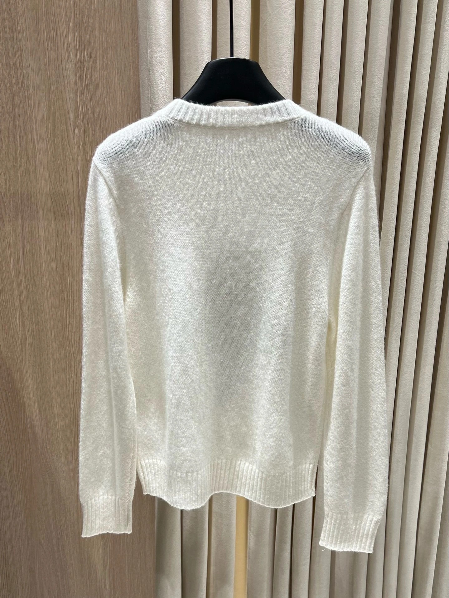 Victoria- R18ph embroidery cashmere 2colour item:E-F140I2725-2H