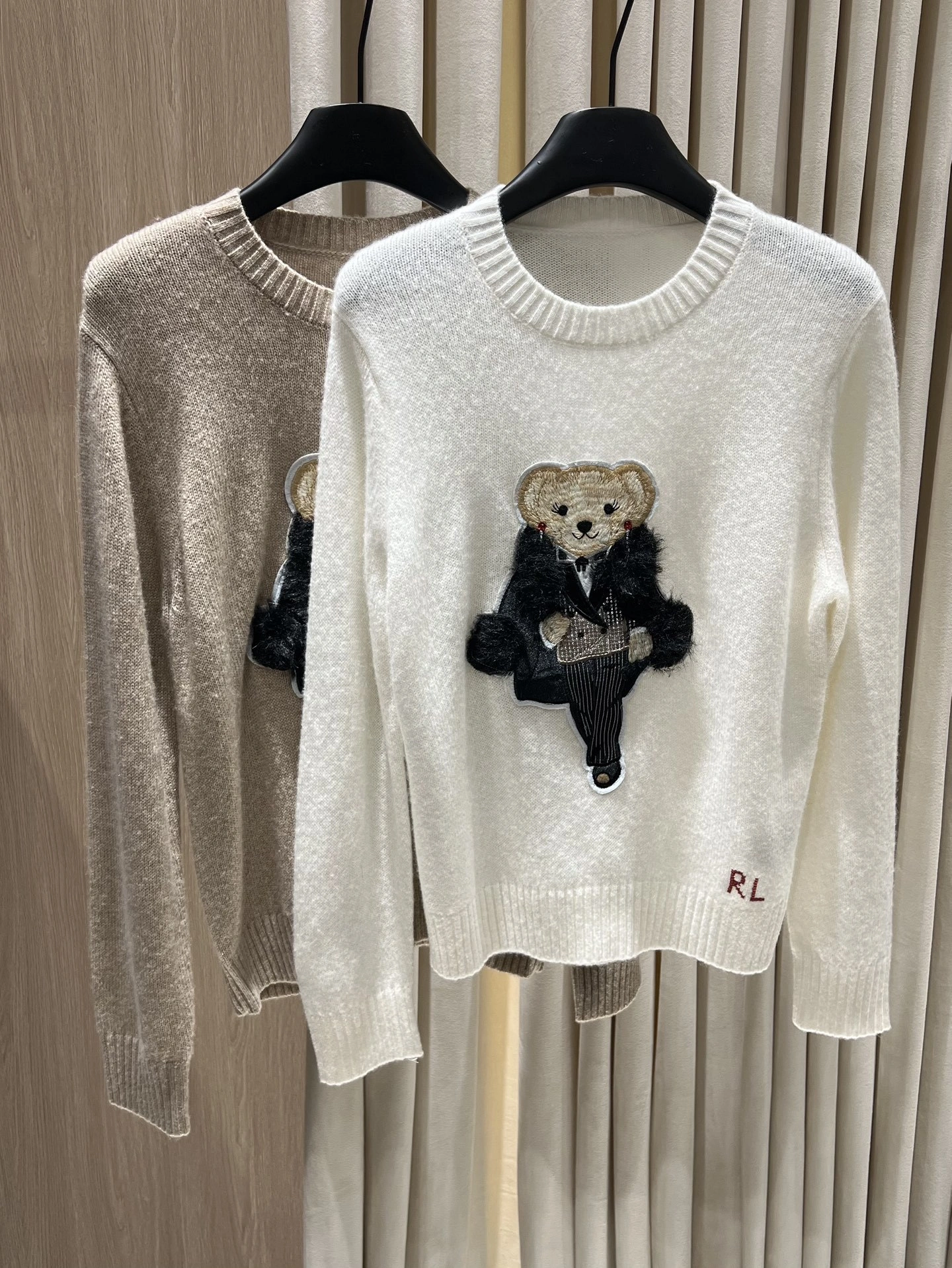 Victoria- R18ph embroidery cashmere 2colour item:E-F140I2725-2H
