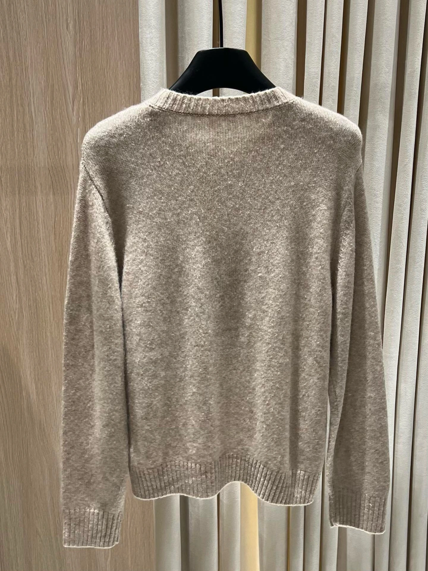 Victoria- R18ph embroidery cashmere wool 2colour item:E-F140I2727-2H