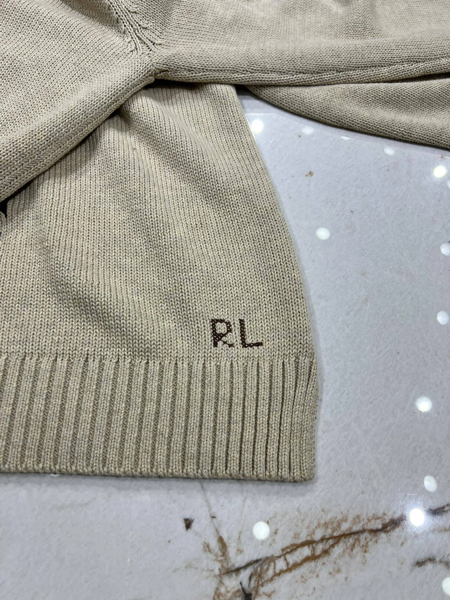 Victoria- R18ph embroidery item:E-F140I2724H