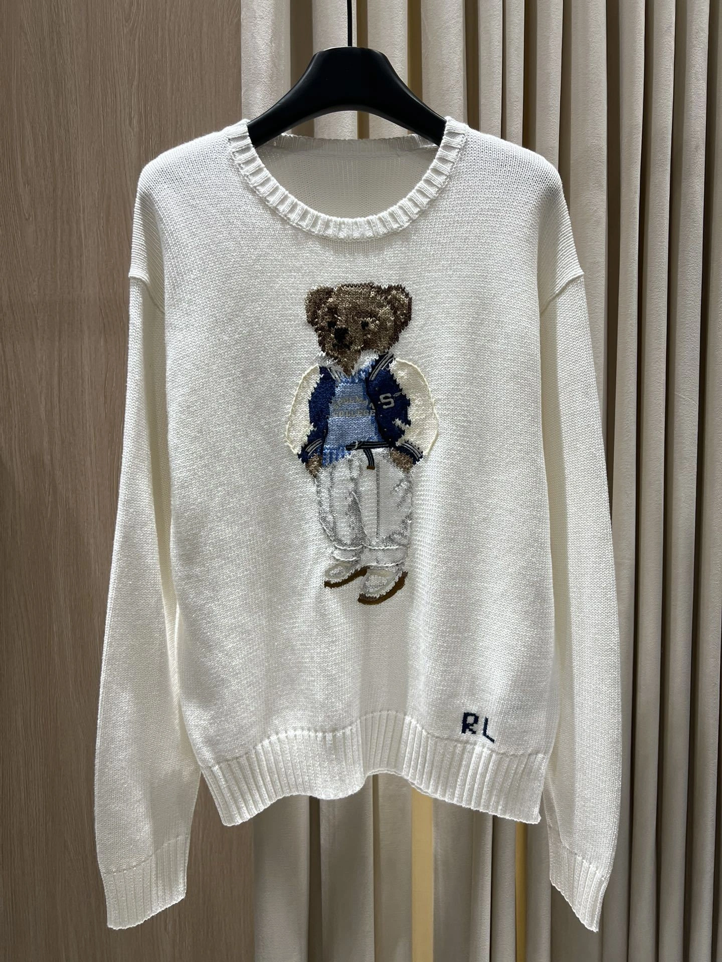 Victoria- R18ph embroidery item:E-F140I2726H