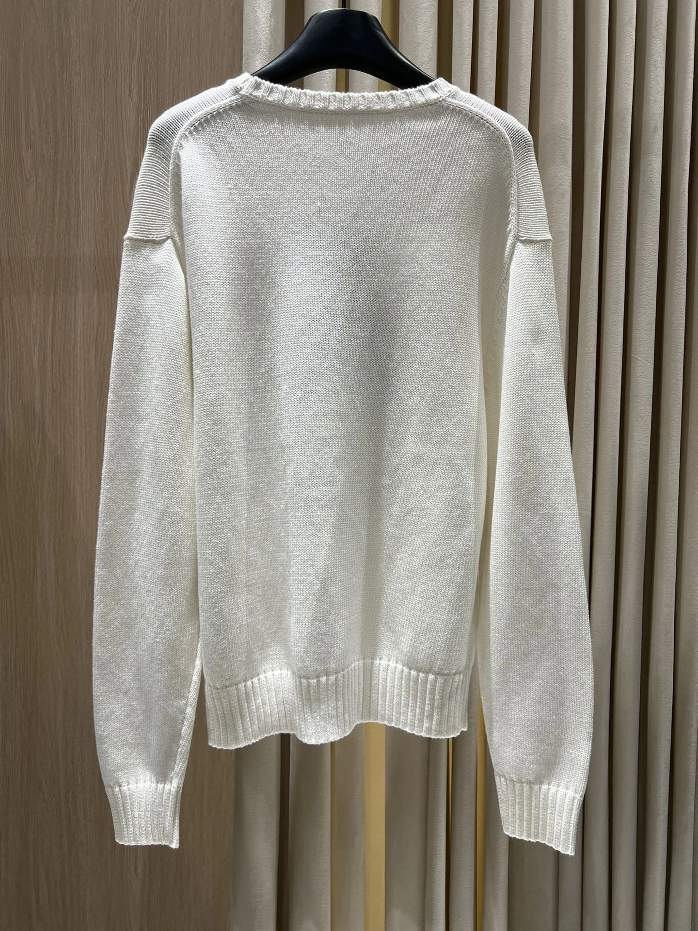 Victoria- R18ph embroidery item:E-F140I2726H