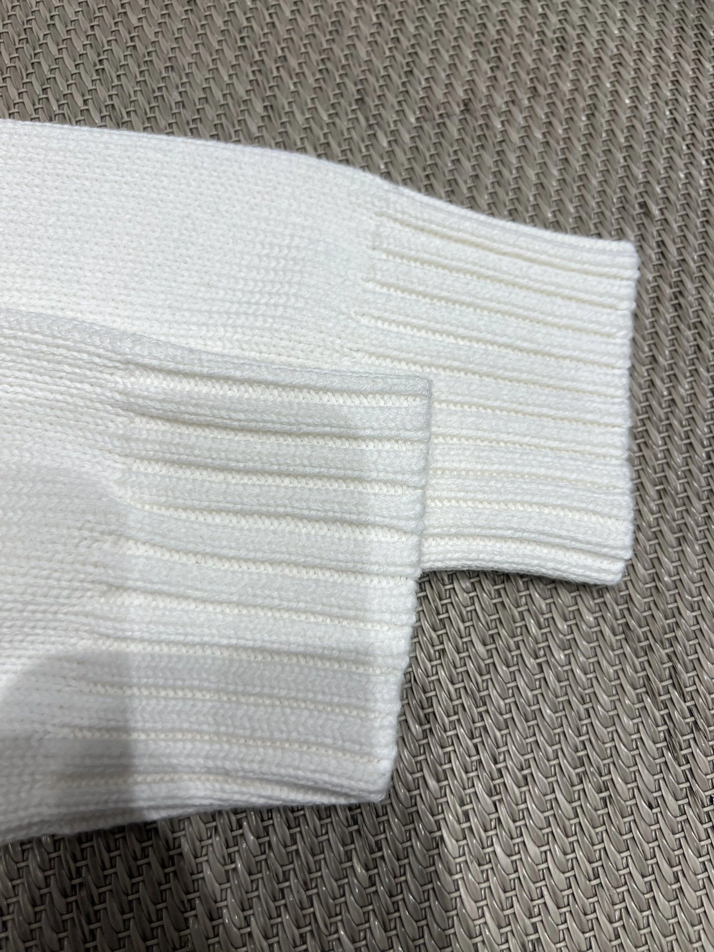 Victoria- R18ph embroidery item:E-F140I2726H