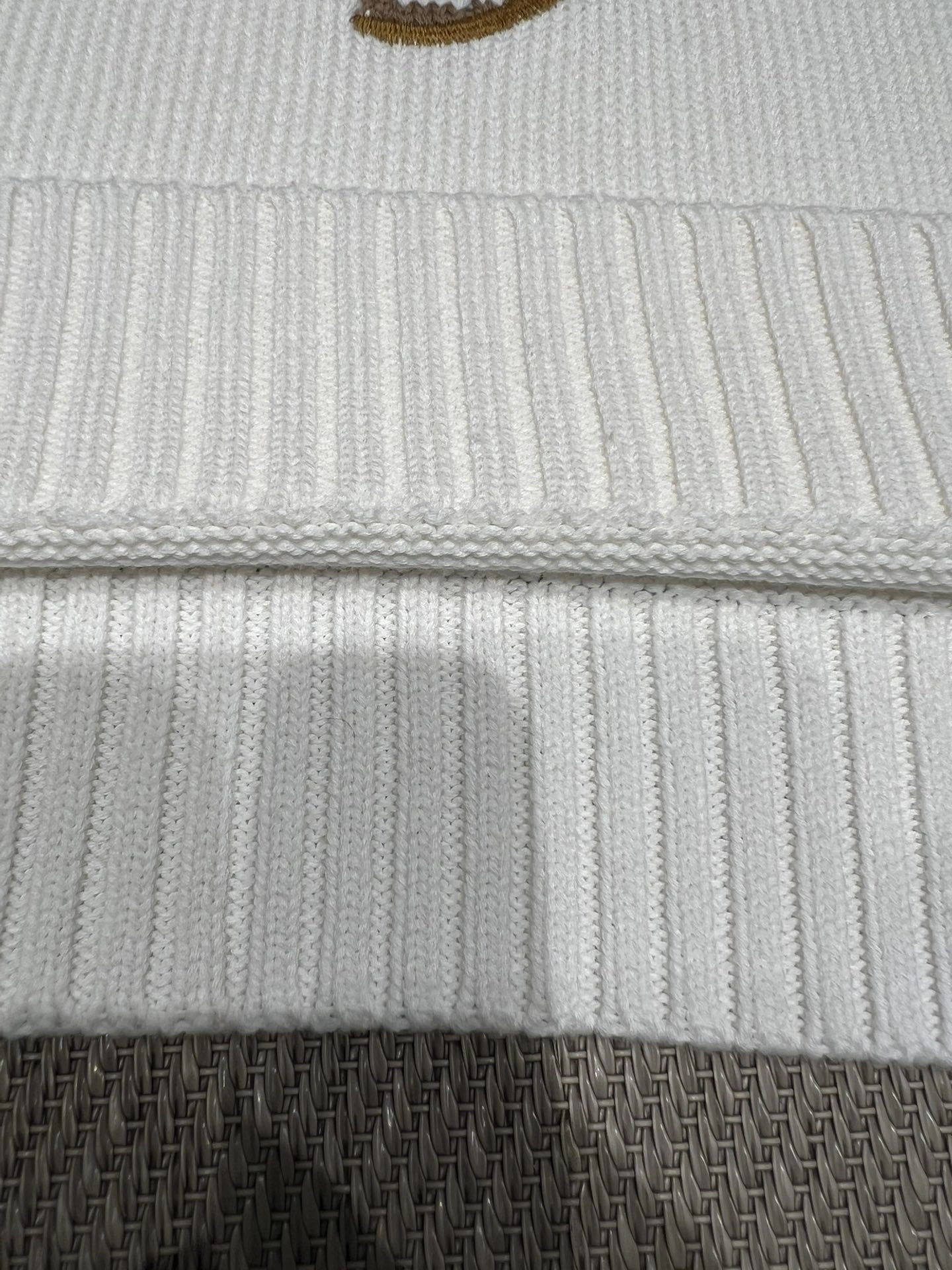 Victoria- R18ph embroidery item:E-F140I2726H
