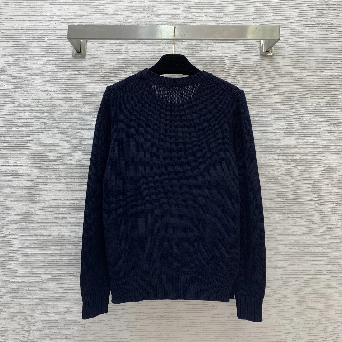 Victoria- R18ph item:E-F044I0251