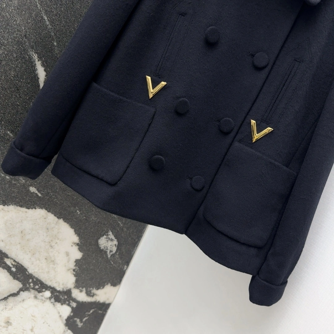 Victoria- V1859ti9o wool item:D-F240J5846